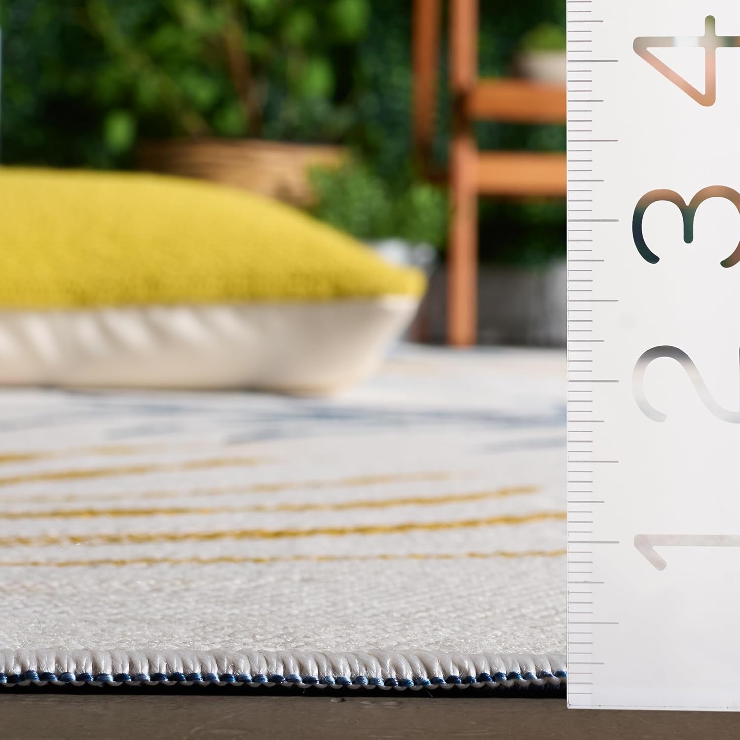 SAFAVIEH Washable Rug Outdoor Sunrise Collection - 8' x 10', Ivory & Blue Gold, Non-Shedding & Easy to Clean, Ideal for Patio, Backyard, Mudroom (SUN670A)