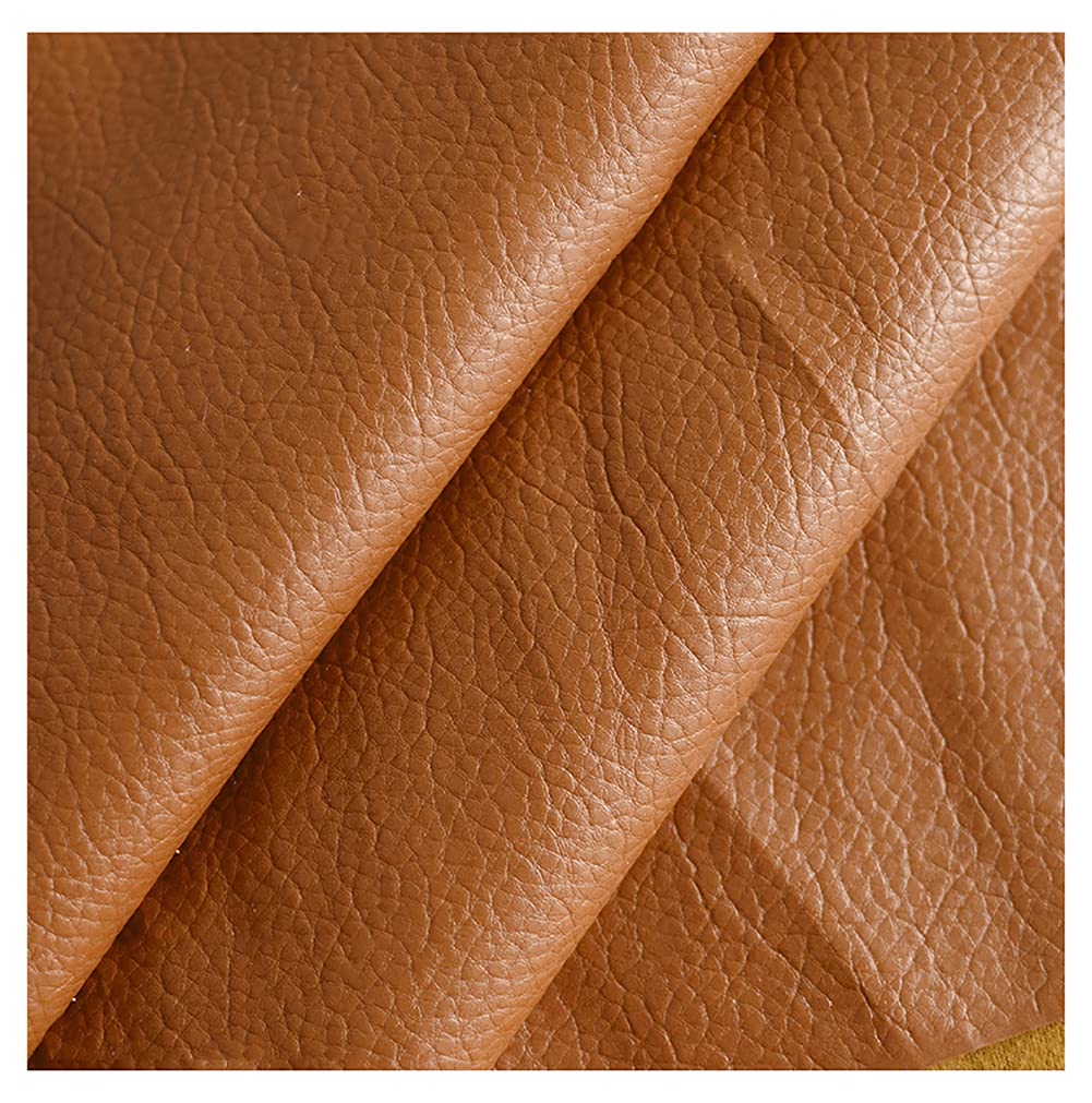 Tissu simili cuir marron pour réparer un canapé déchiré et des chaises usées
