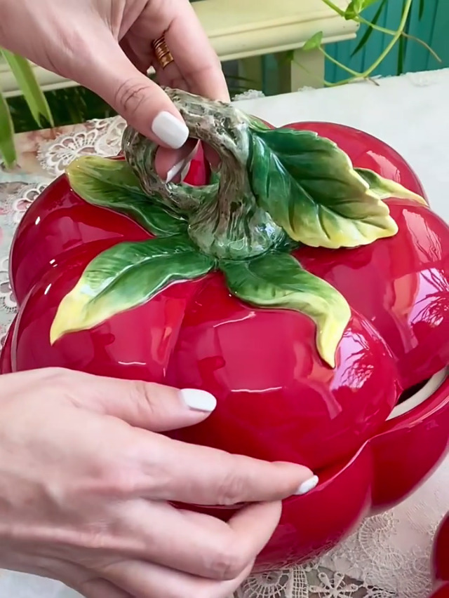 Amazon.com: FORLONG Ceramic Red Tomato Cookie Candies Jar with Lid