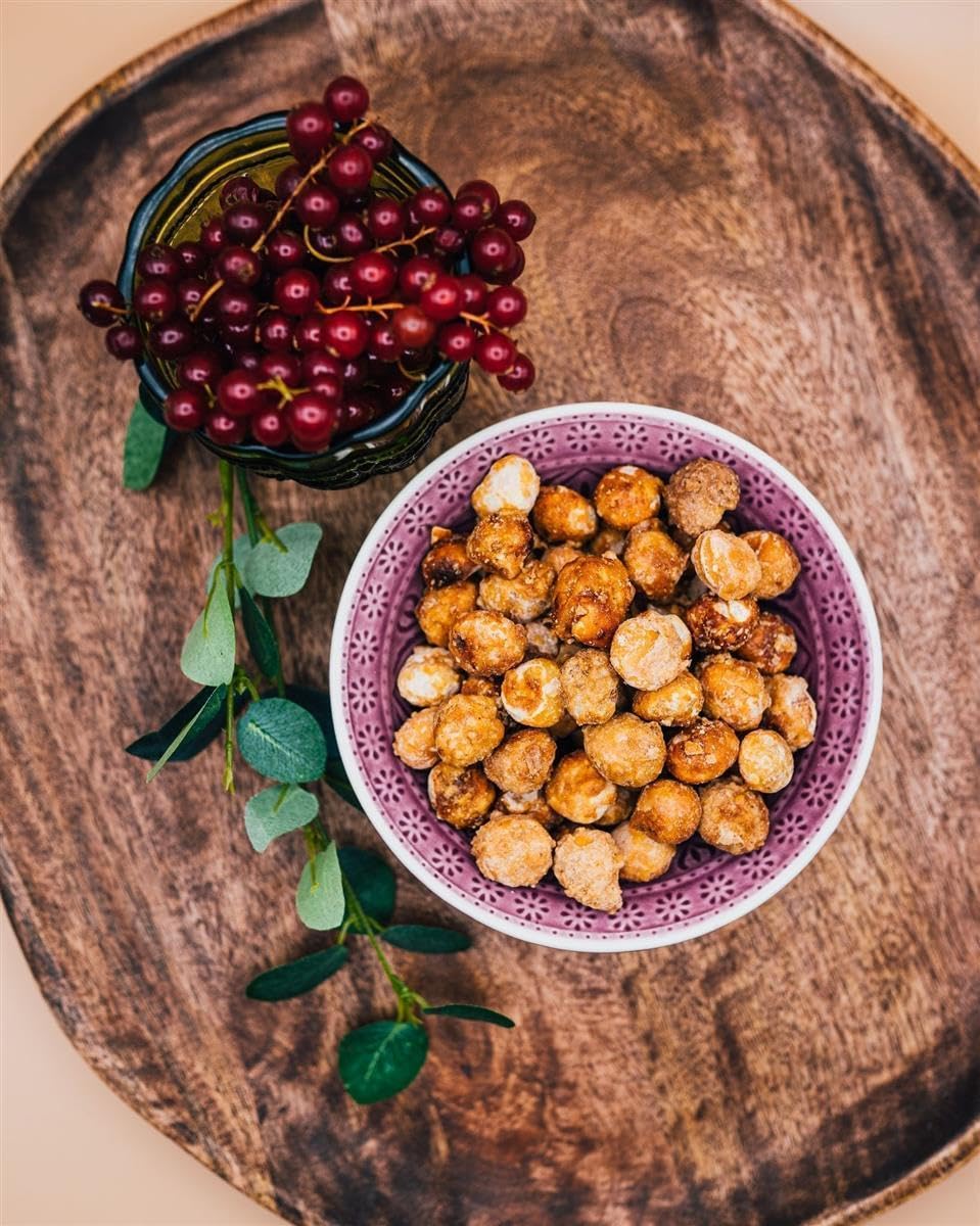 Genuss Berlin – Gebrannte Macadamia – 200g – Premium-Nüsse mit Karamell & Zimt – Süß-salzige Leckerei – Perfekter Snack & Geschenk – Edle Nascherei für Genießer – Knackige Macadamianüsse