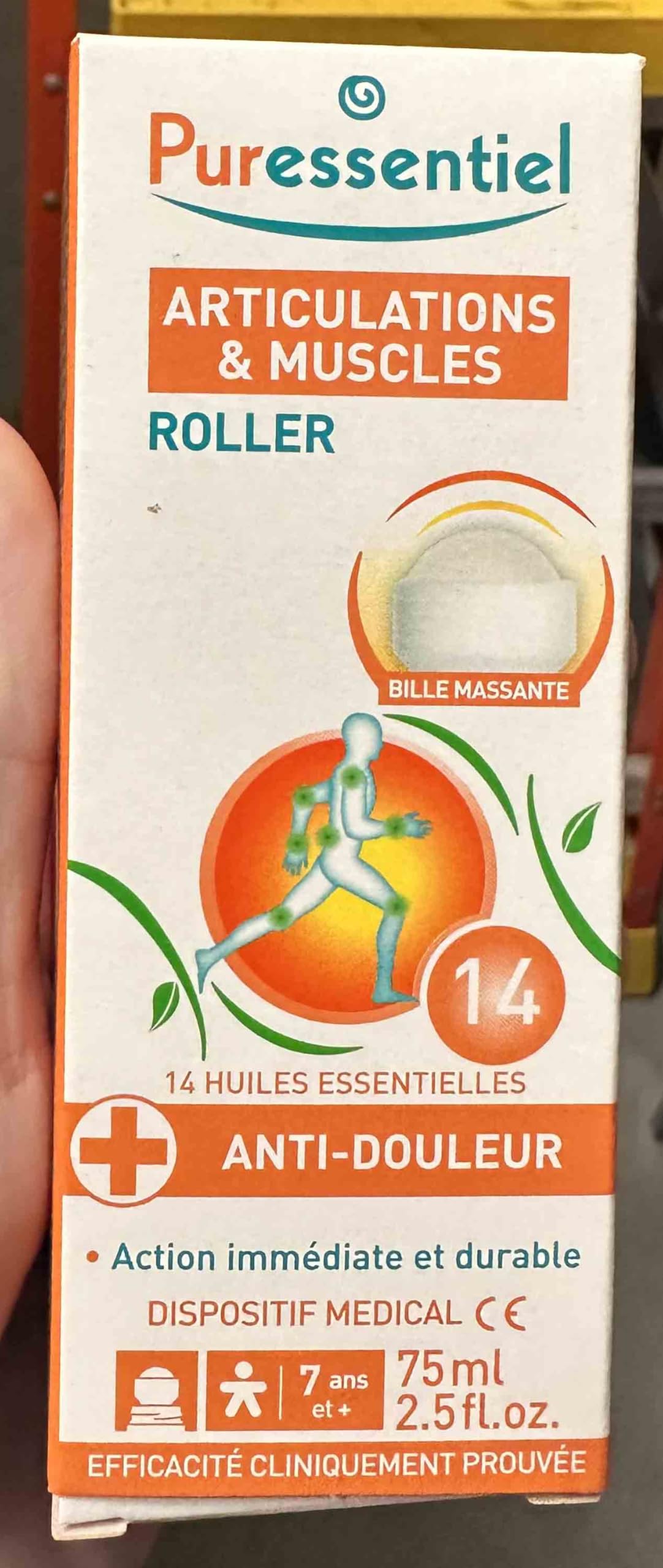 Puressentiel - Articulaciones y Músculos - Roller con 14 Aceites Esenciales - 99,9% de origen natural - Ideal para aliviar los dolores crónicos - Rodillas, espalda y piernas del deportista - 75 ml