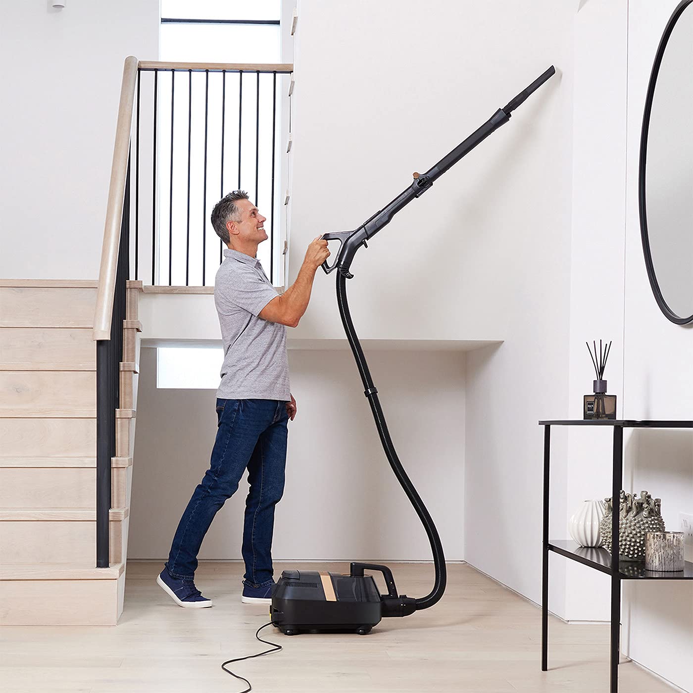 Shark Bagless Cylinder Vacuum Cleaner [CZ500UKT] Dynamic Technology