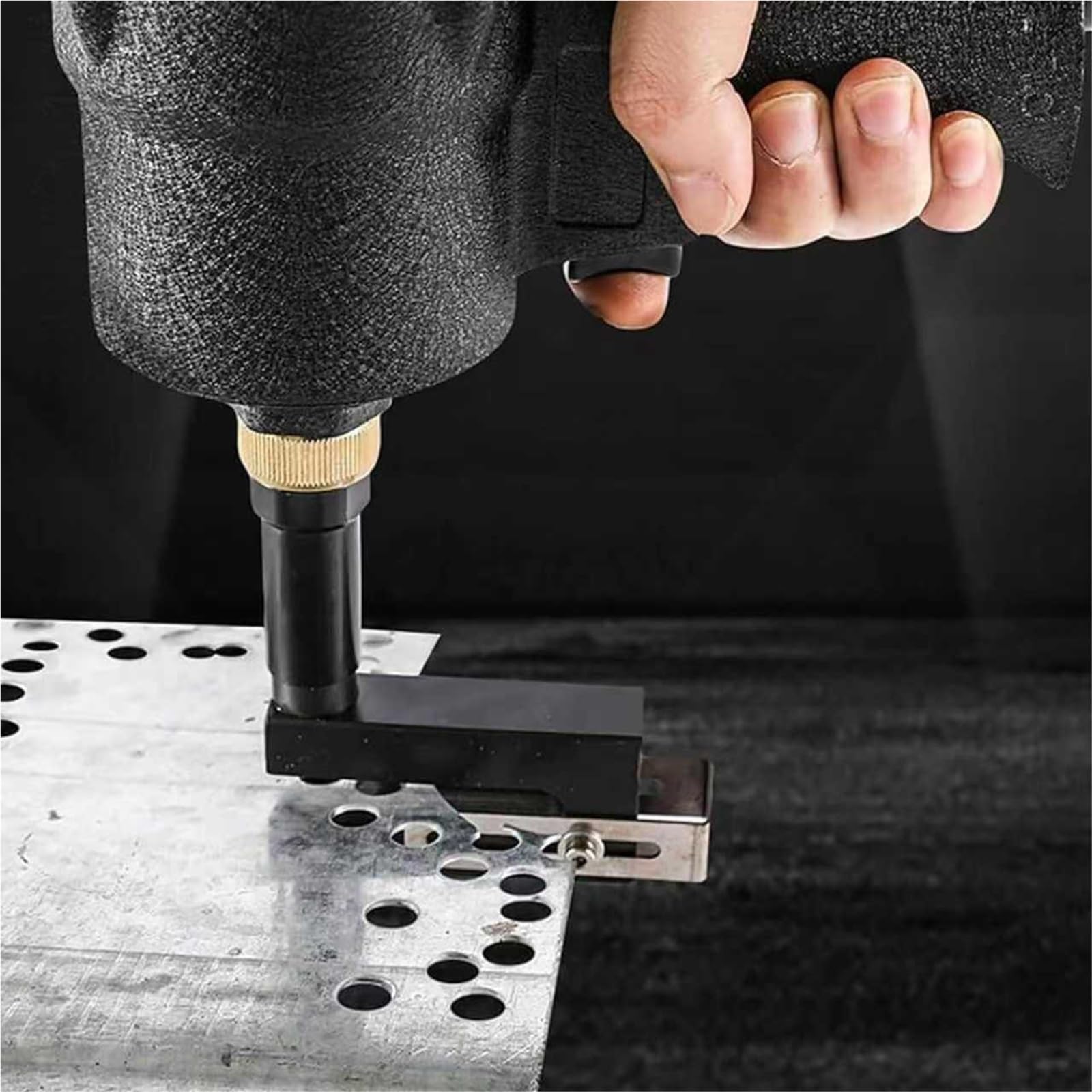Industrieller Druckluftlocher, 3,2–8 Mm Druckluft-Metalllocher, Klemmkopf Um 360 ° Drehbar, Pneumatischer Locher, Verstellbare Ränder, for Türen Und Fenster, Fabrik, Büro Und Zuhause(4.2mm)