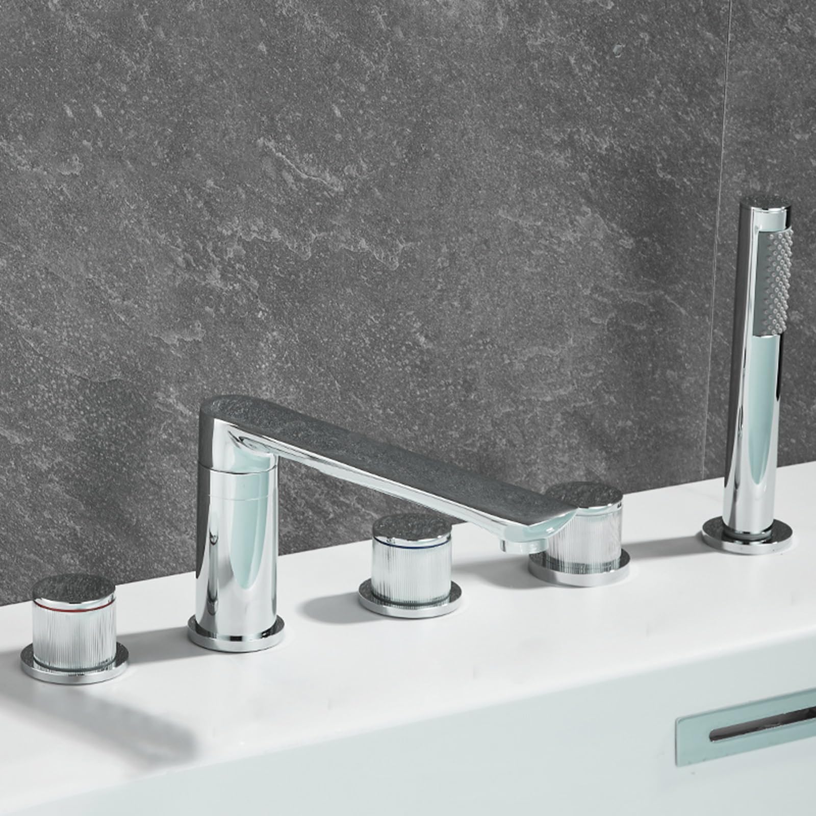 Mitigeur de Douche en Laiton Robuste pour un Bord de Baignoire Élégant