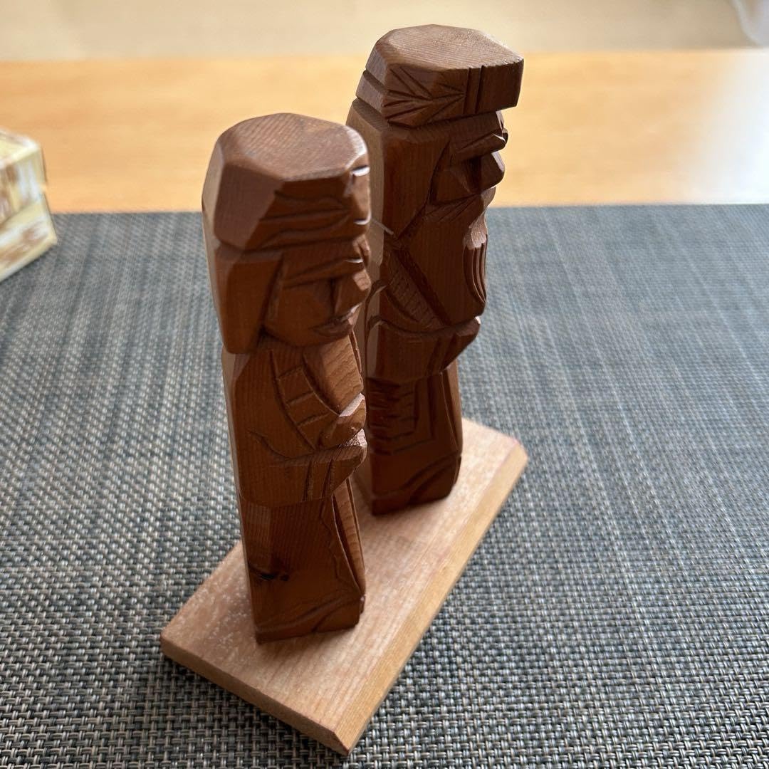 Amazon.co.jp: アイヌ 木彫り 置物 台付き 民芸品 郷土玩具 ニポポ