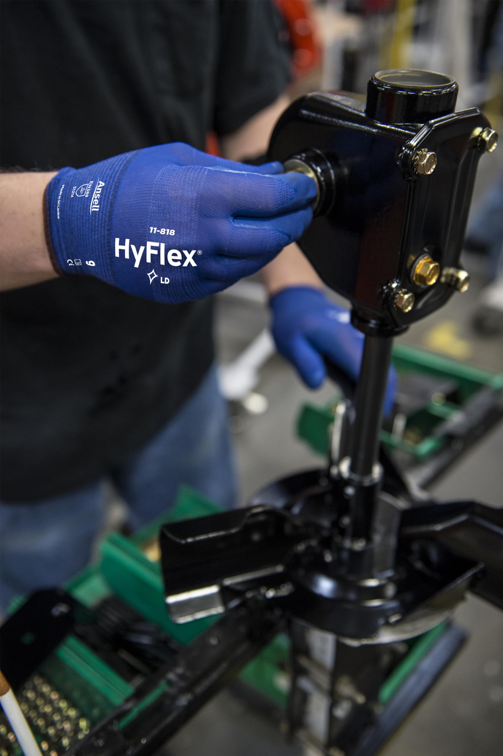 Hyflex Ansell 11-818 Arbeitshandschuhe, Industrie und Mechaniker-Handschuh, Verbesserter Griff- und Komforttechnologie, Montagehandschuhe, Werkstatthandschuhe, Blau, Größe M (12 Paar)
