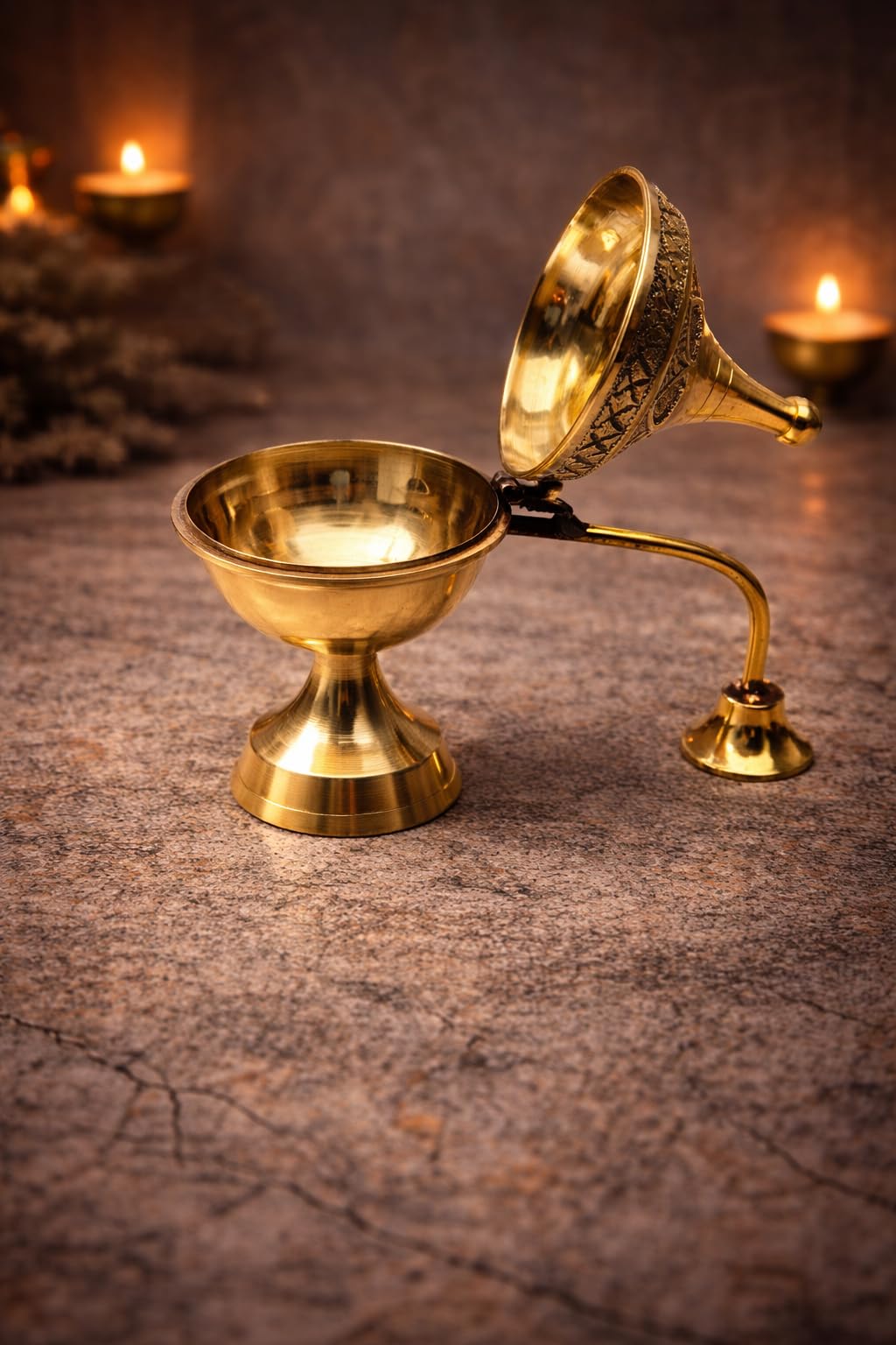 Mojo Jojo Pure Brass Dhoop Incense Burner with Lid – Traditional Brass Dhoopdan for Home Pooja, Mandir & Meditation 1