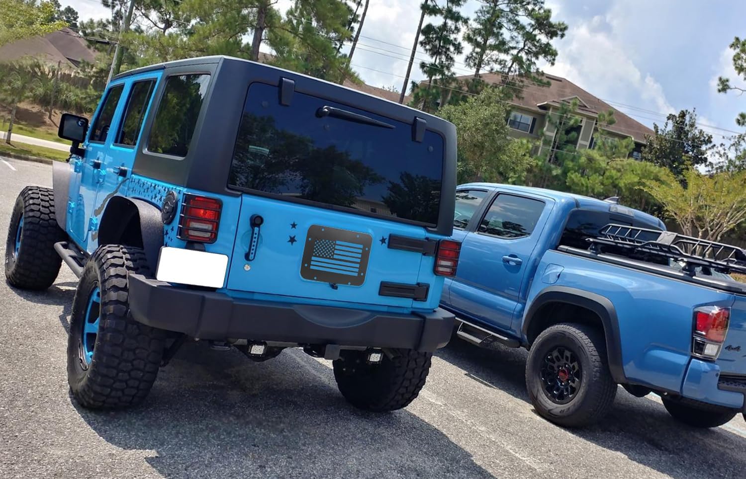 iJDMTOY Black Powder Coated Flat Tailgate Spare Tire Carrier Replacement Plate w/US Flag Design Compatible with Jeep 2007-2017 Wrangler JK JKU