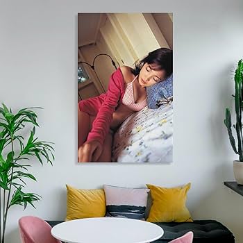 新品 未使用  B2 国仲涼子 琉球ムーン 販促 ポスター 新品 未使用 B2 国仲涼子 琉球ムーン 販促 ポスター