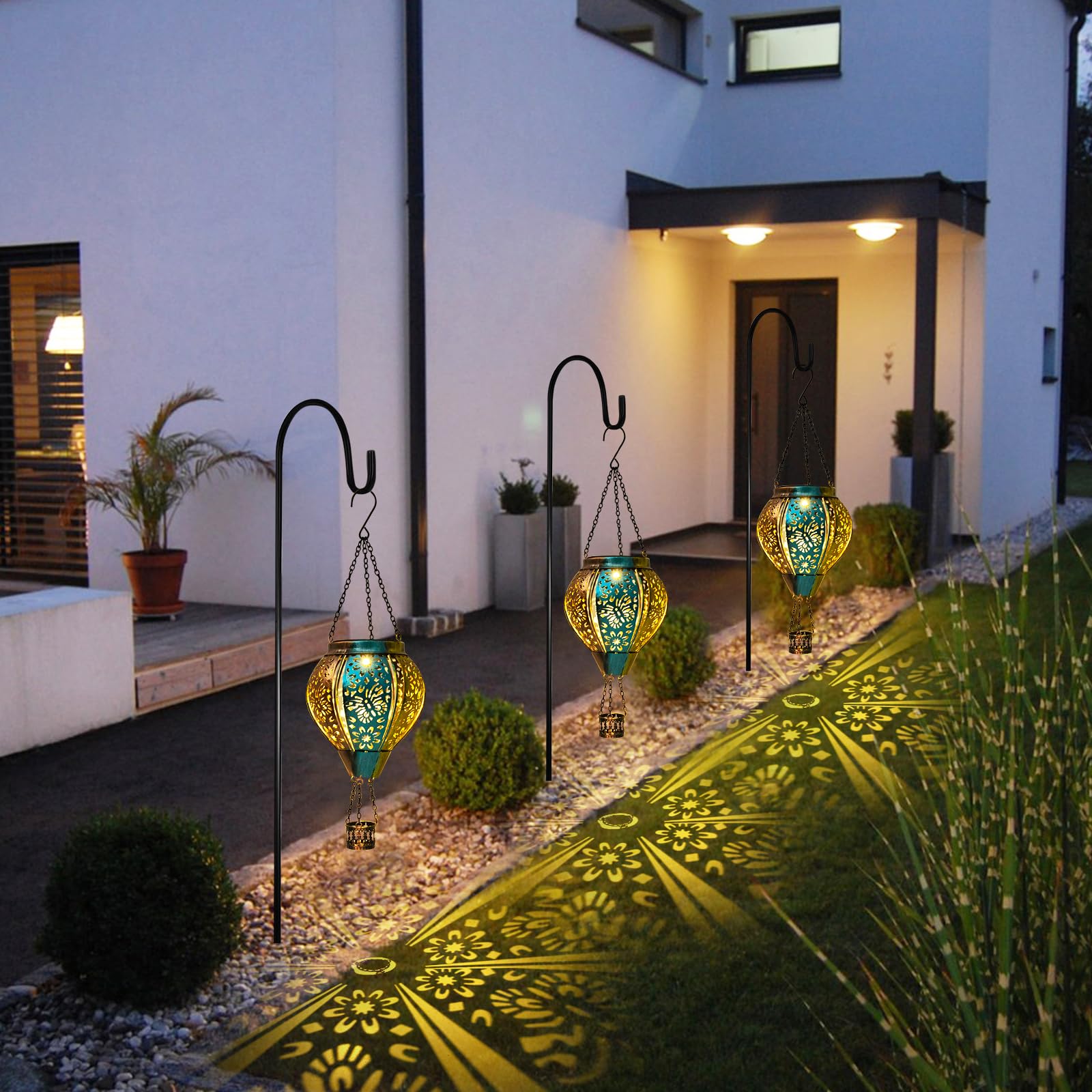 Hot Air Balloon Solar Lantern Light Metal Hanging Solar Light Outdoor Waterproof Decorative Hollowed-Out Design Garden Patio Yard Porch Farmhouse Pathway Decorï¼ŒColor