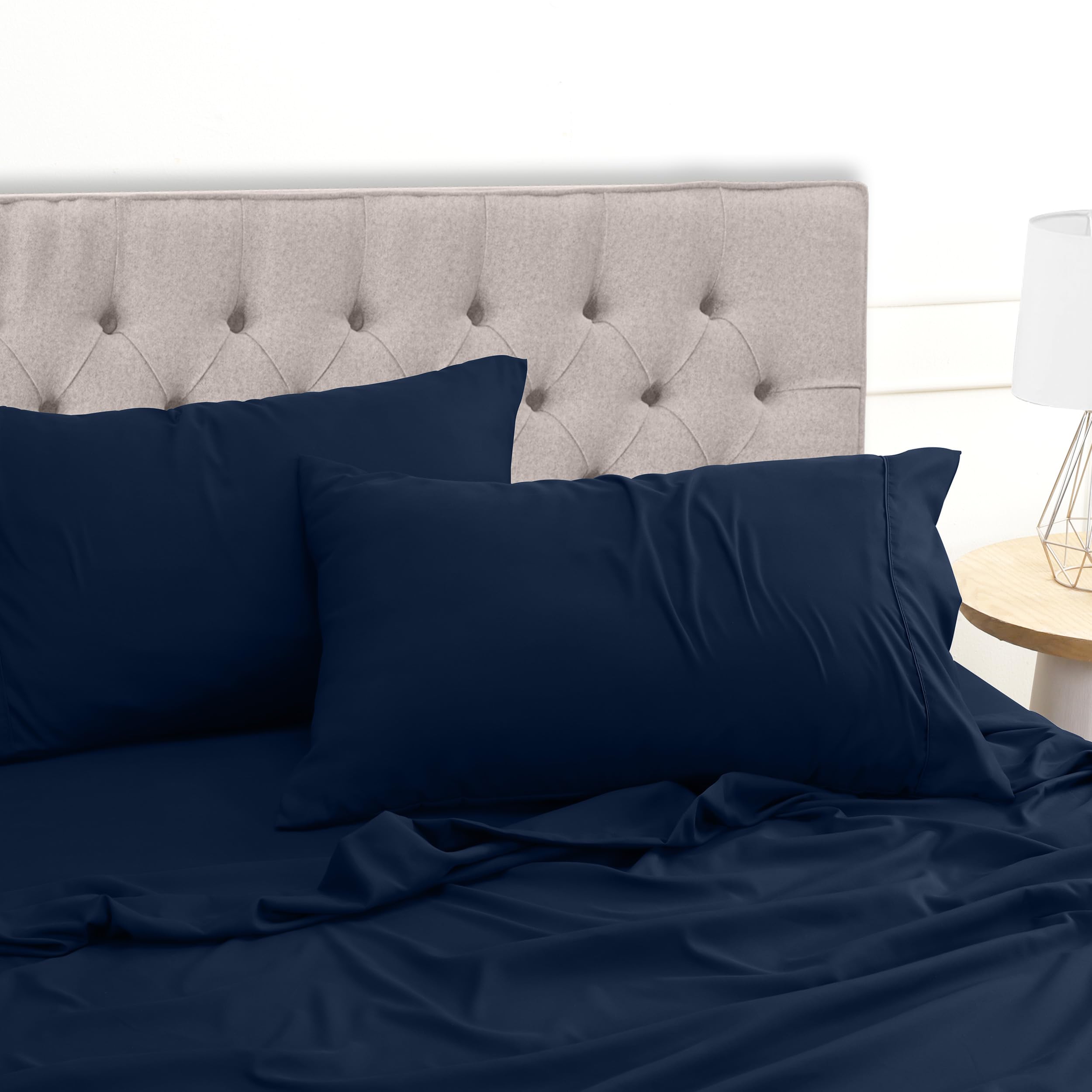 Utopia Bedding - Set Lenzuola Letto Matrimoniali 4 Pezzi 180x200 cm - Spazzolata Poliestre di Microfibra - Oeko-Tex Certificato - Lenzuolo con Angoli, Lenzuolo Piatto e 2 Federe 50x75, Blu Navy