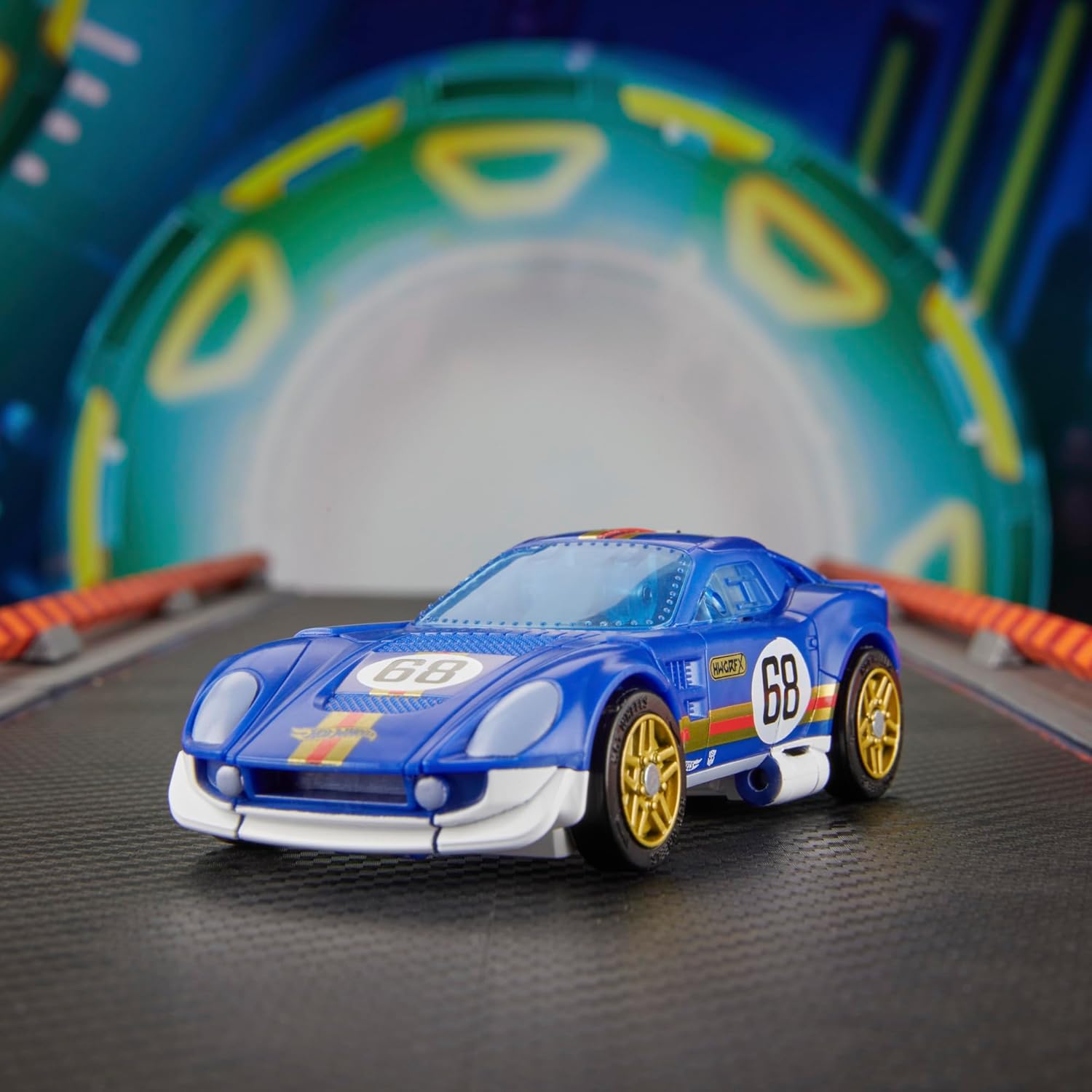 Transformers Collaborative Hot Wheels® x El Segundo Coupe, Deluxe Class 5-Inch Robot Action Figure Converts to Racecar, Ages 8+