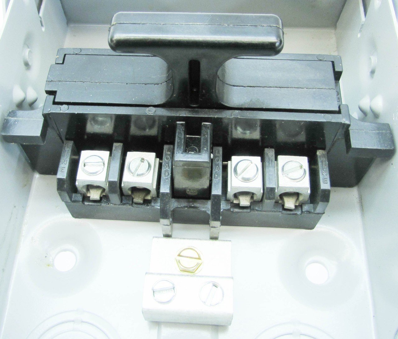 GE TFN60R 60A 240V Non-Fused Nema 3R AC Disconnect