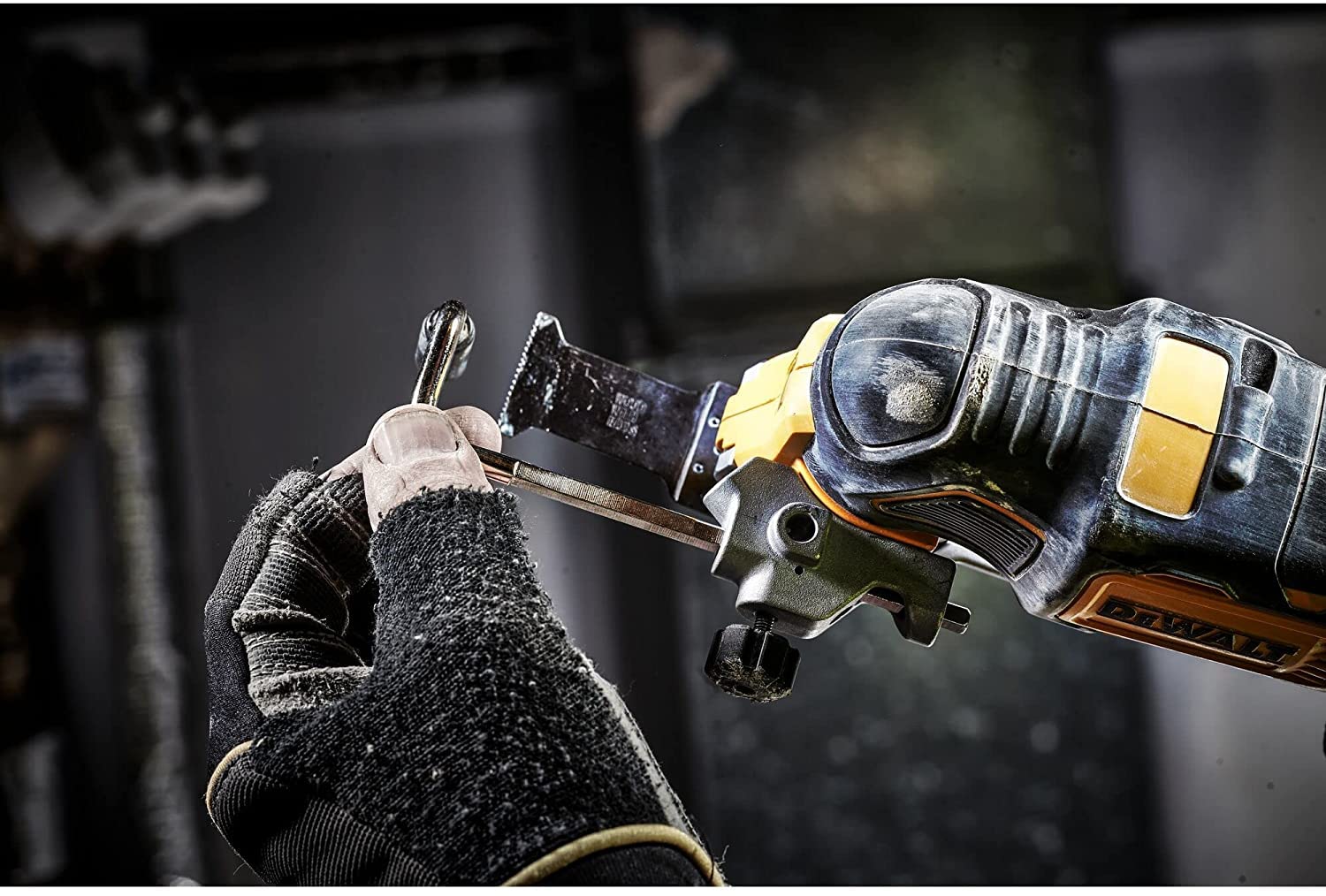 DEWALT DCS356NT-XJ Multilijadora sin batería sin cargador con accesorios Motor sin escobillas