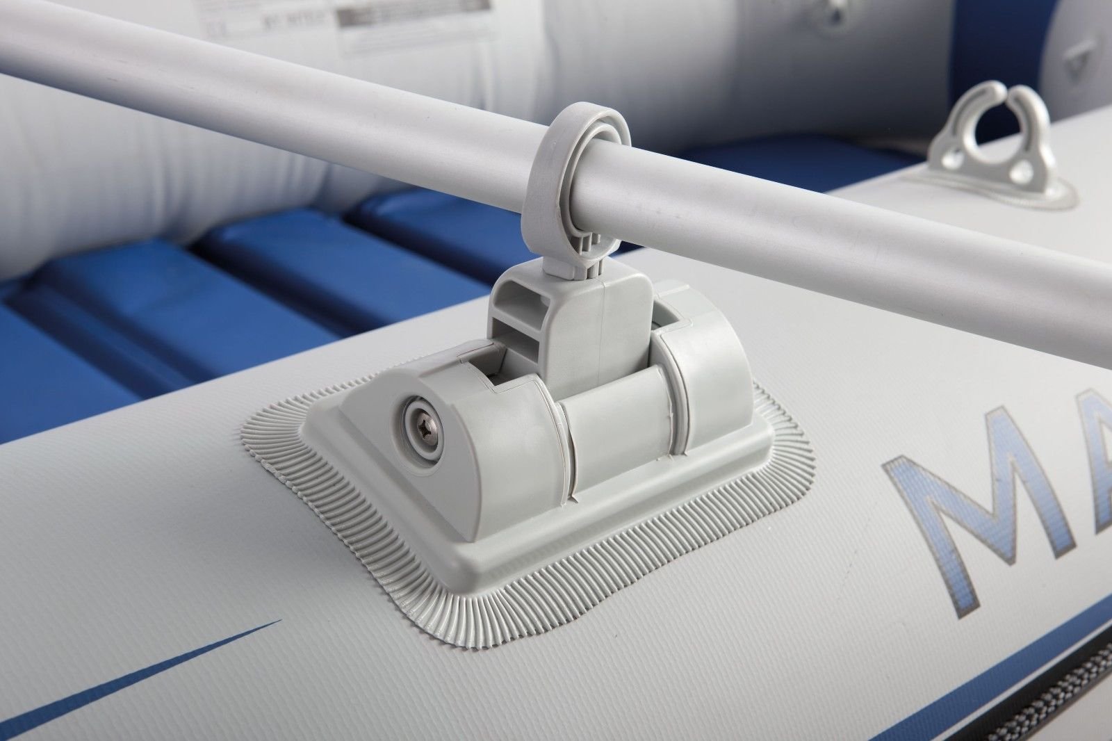 Intex Mariner Bateau Gonflable pour 3, 3 Personnes avec rames en Aluminium et Pompe à air à Haut rendement (dernier modèle)