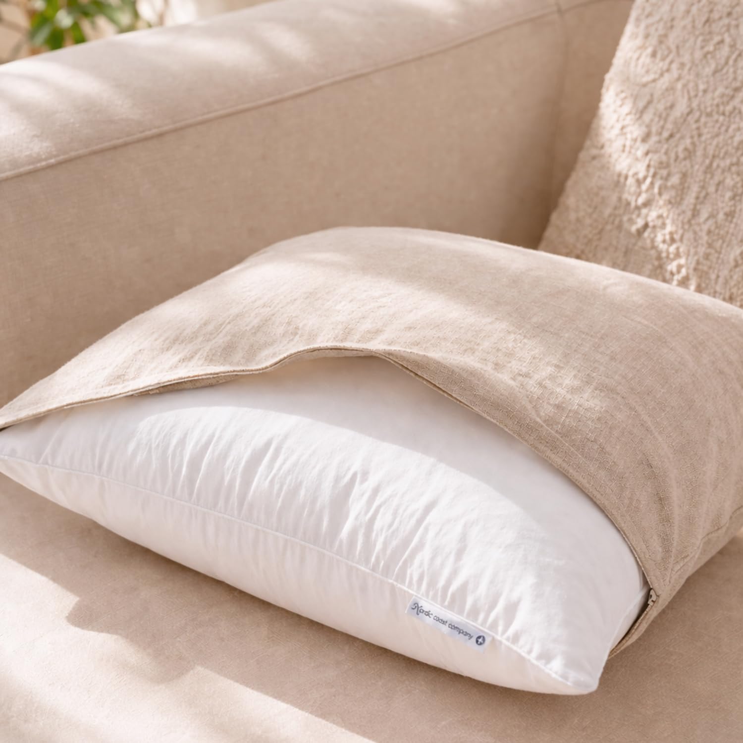 Nordic Coast® Daunenkissen 40x40 cm 250g – Kissen 40x40 Füllung Sofakissen – Kissenfüllung | Innenkissen | Füllkissen – 85% Federn & 15% Münsterländer Landdaunen – Made in Germany – Oeko-TEX