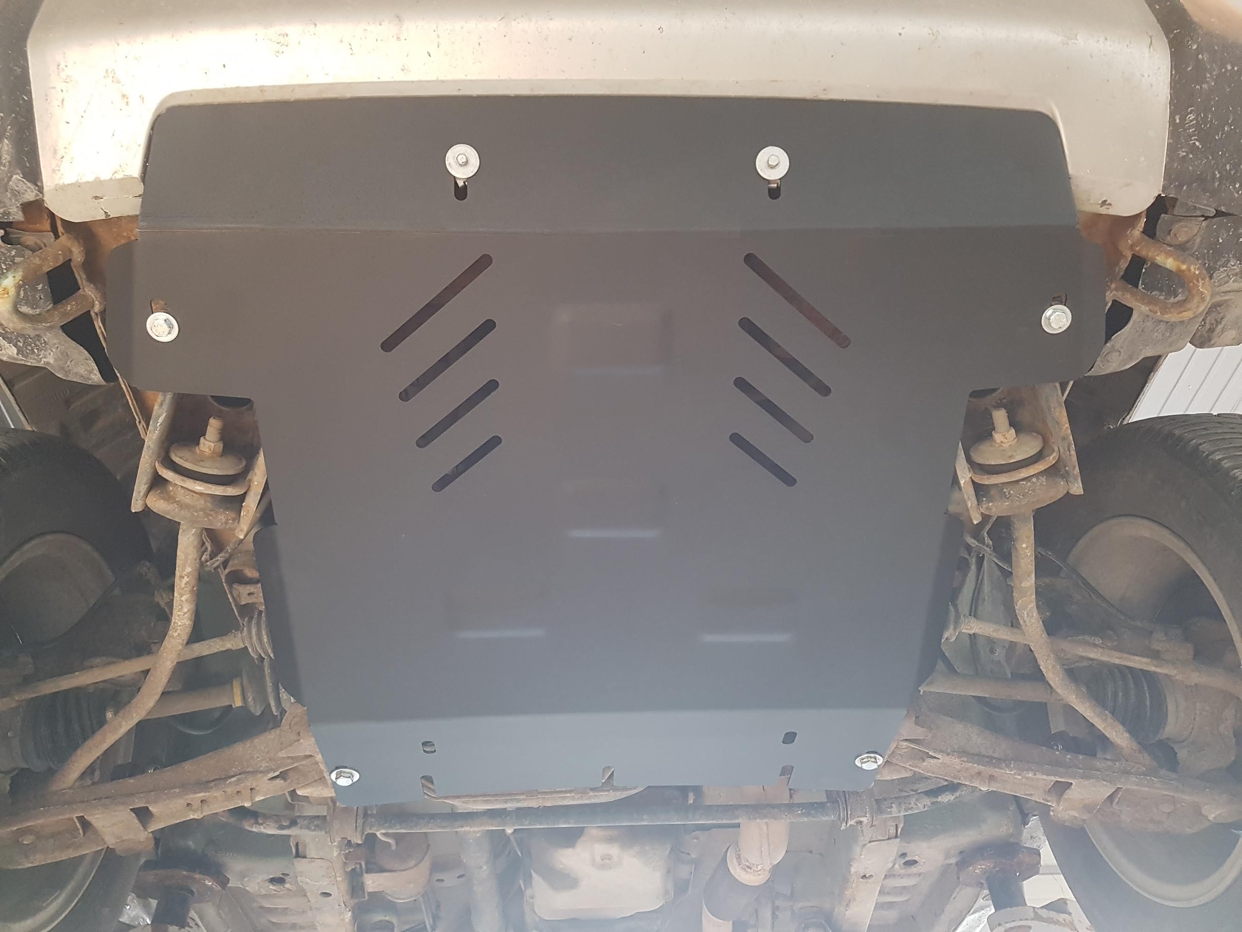 Protección metálica bajo motor compatible con Mitsubishi Pajero Pinin - (1997-2007)