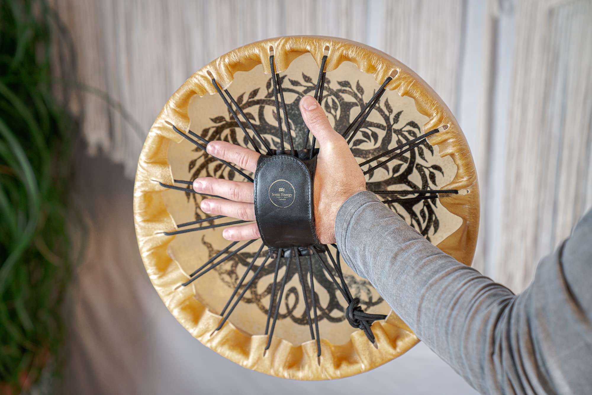 Sonic Energy Frame Drum 15 Pollici – Tree of Life – Tamburo a mano per meditazione, viaggi sonori, percussioni – Strumento sciamanico con pelle di bufalo – incluso battente (HOD15-TOL)