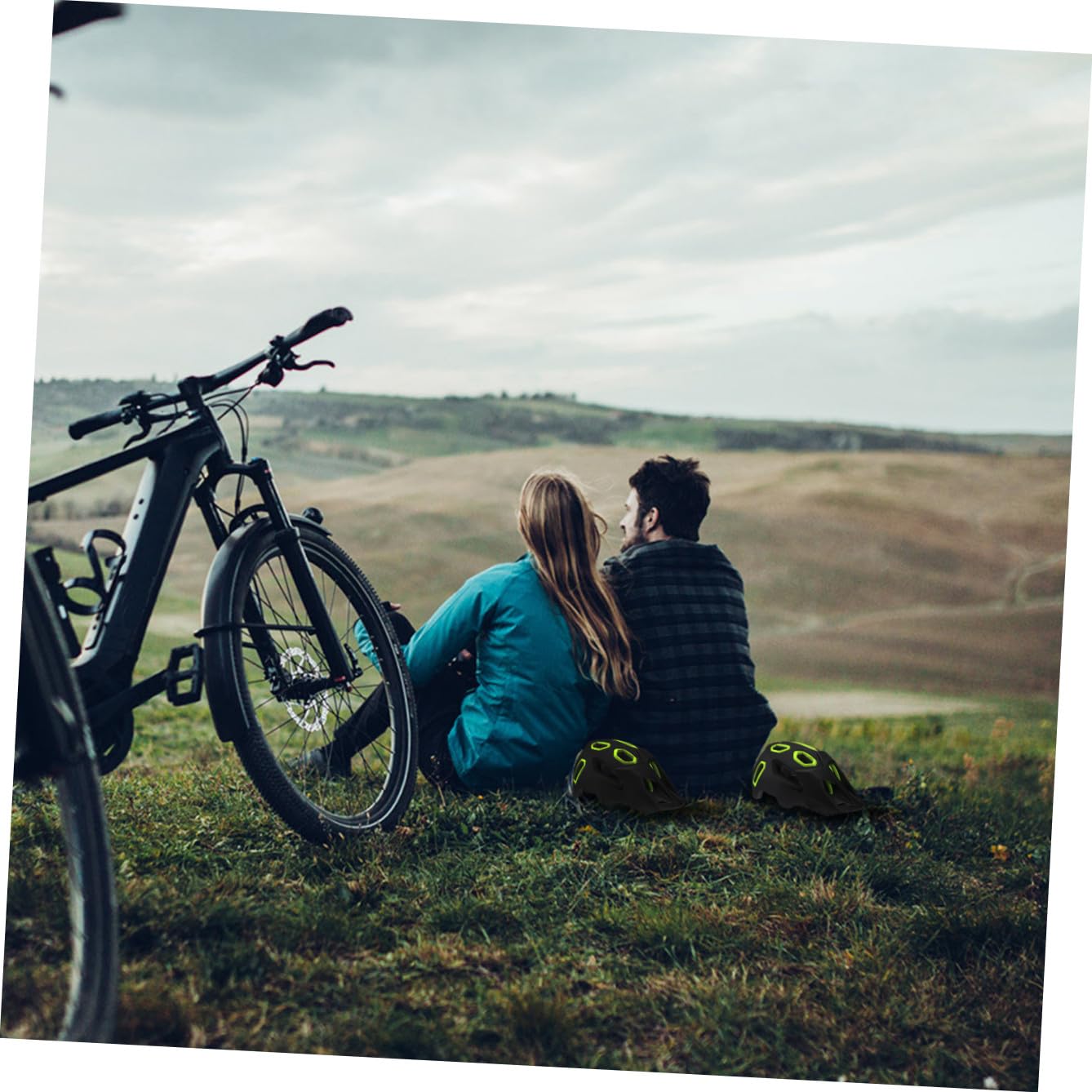 Toddmomy Casco da Bicicletta per Uomo e Donna, Regolabile, 1 Grande Apertura di Ventilazione, Pc, per Ciclismo All'aperto