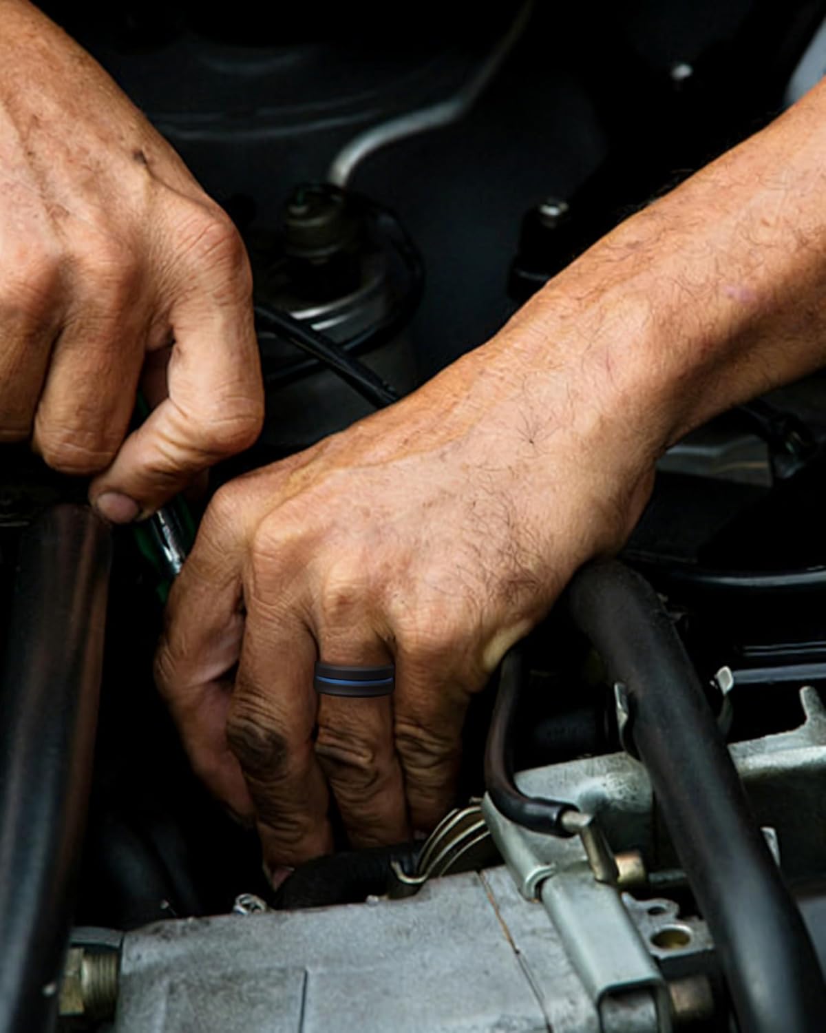 Egnaro Men's Silicone Wedding Rings - 8.2mm x 2.6mm, Middle Engraved Rubber Engagement Bands, 1/4/6 Multipack For Workout - Image 3