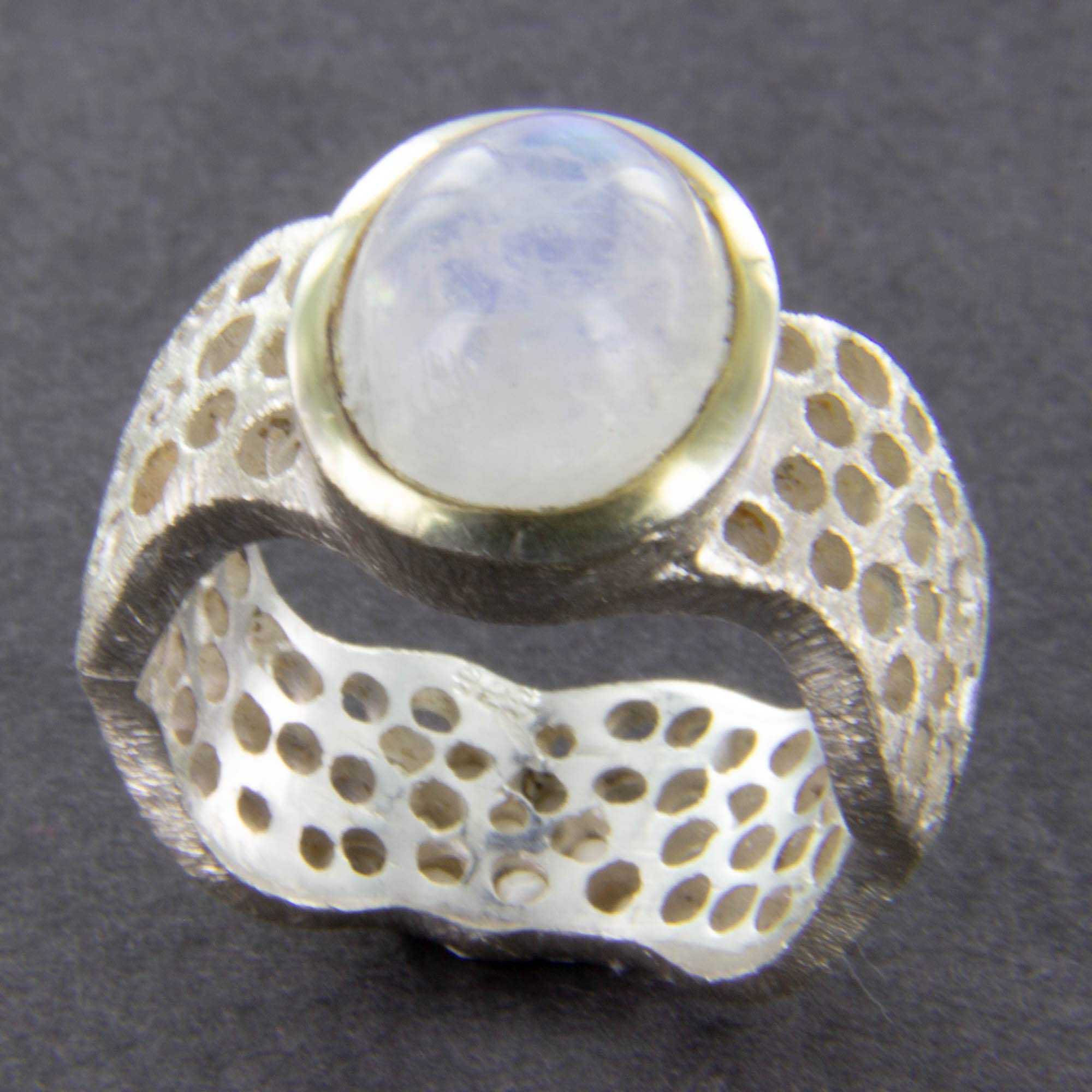 Mondstein Silberring gebürstet im Lochgitterdesign Sterling Silber mit feiner Goldauflage