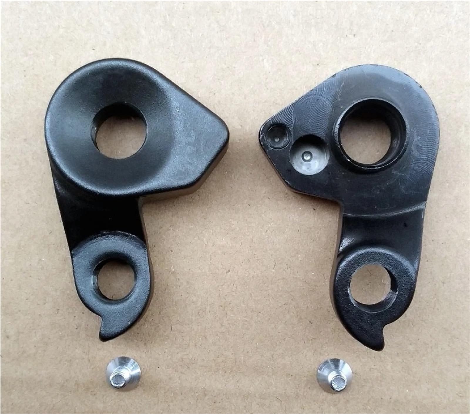 Lot de 2 Pattes de dérailleur for vélo S/c/o/t/t TA12#254092-222 S/p/a/r/k R/CS/c/o/t/t EC/o/n/t/e/s/s/a ES/p/a/r/k G/e/n/i/u/s S/t/r/i/k/e A/x/i/s ER/i/d/e