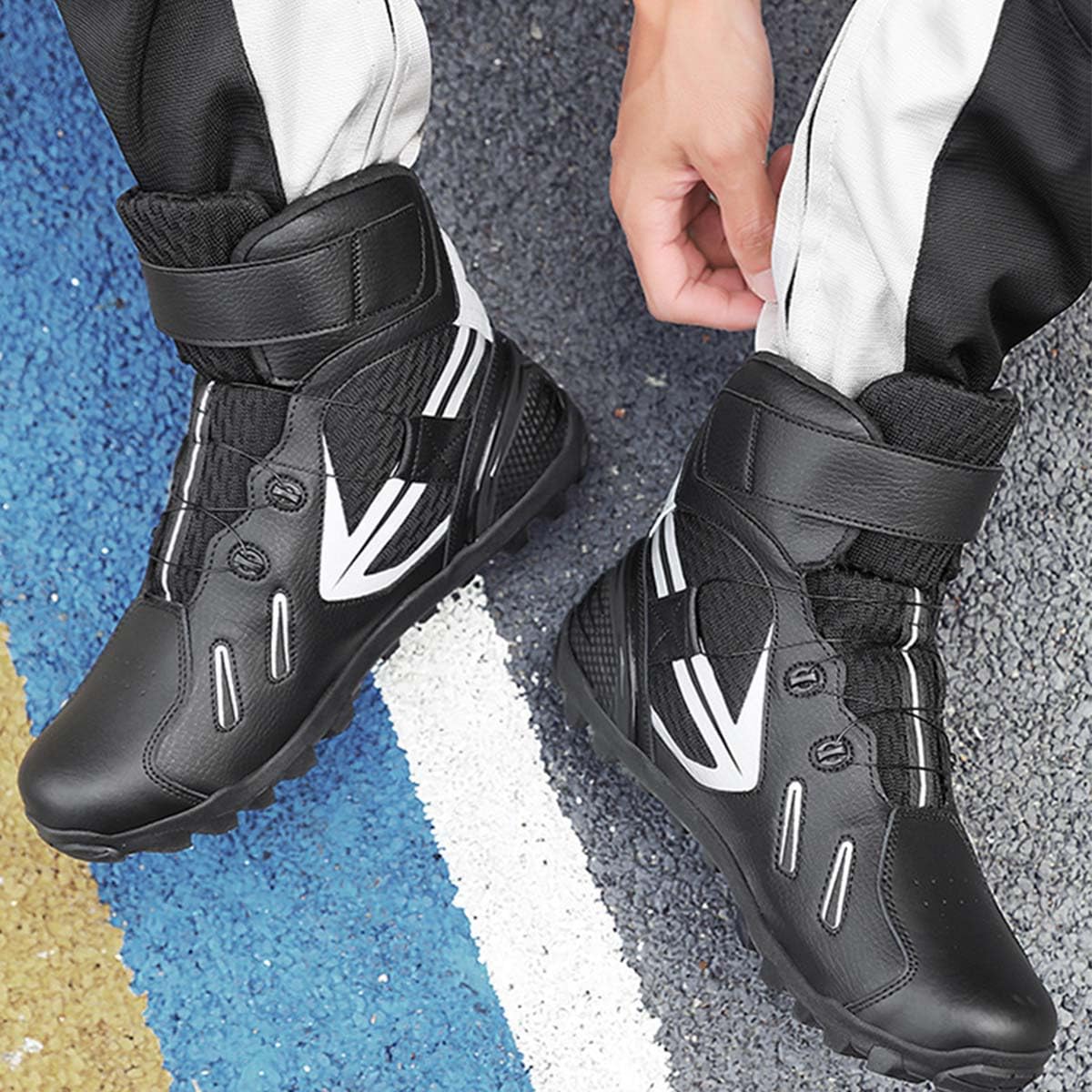 Stivali da Moto Racing Uomo Scarpe Moto Rinforzate Traspirante, Stivaletti Protettivi da Motociclista, Supporto alla Caviglia, Suola Antiscivolo, Impugnatura del Cambio