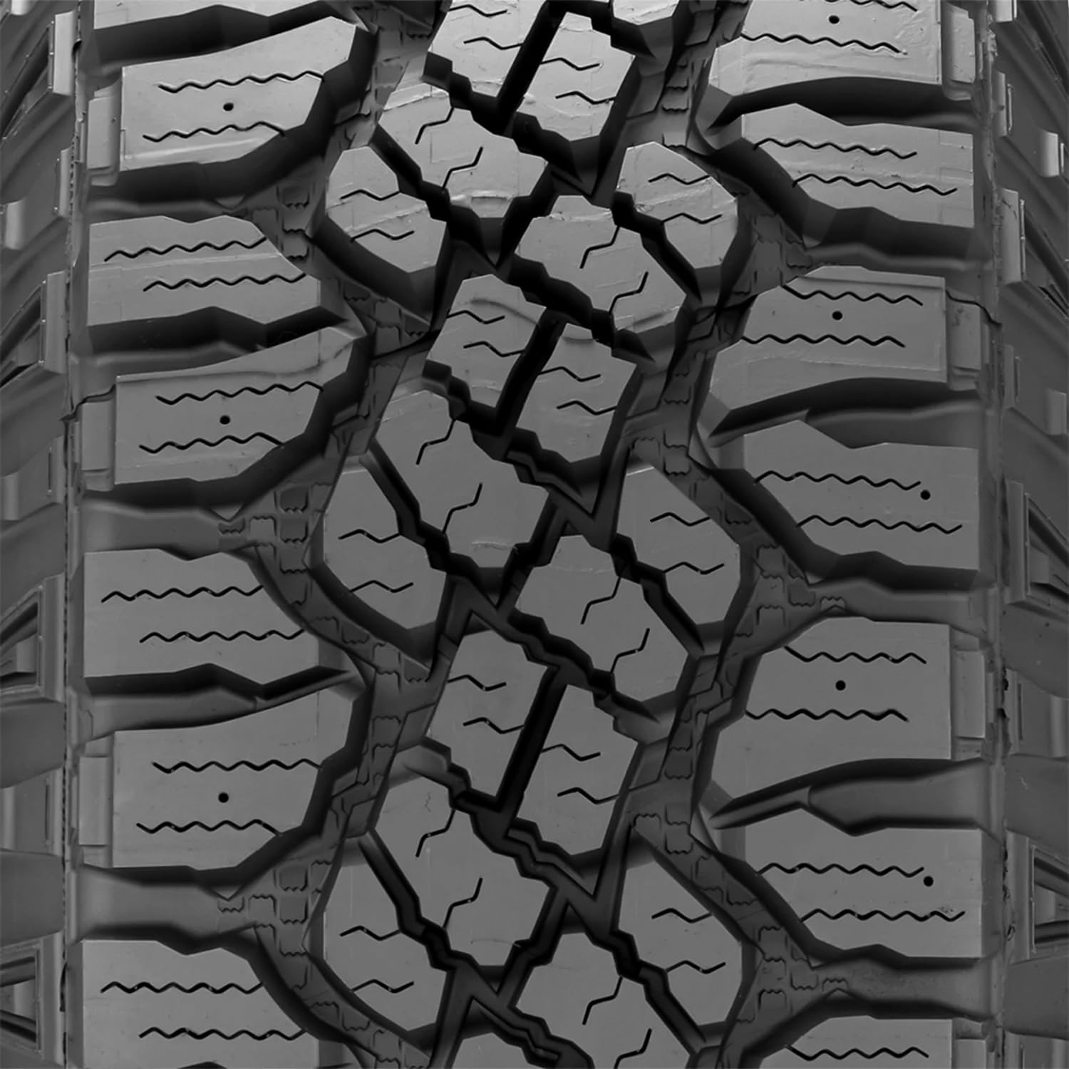 Goodyear Wrangler Duratrac LT275/70R18 121R Tire, Set of 1