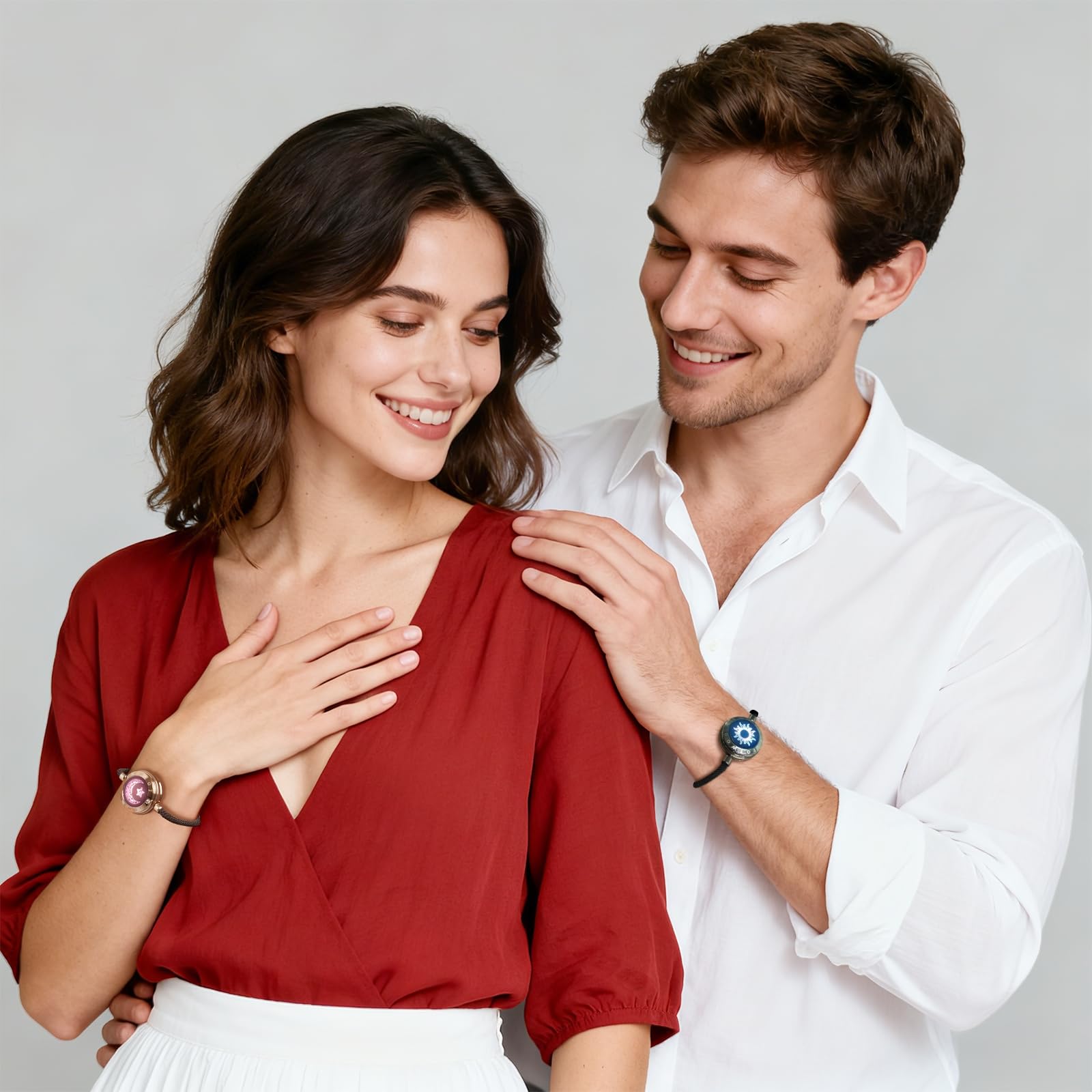 TOTWOO Bracciali per Coppie con Collegamento Bluetooth Uno a Uno tramite App, Luci e Vibrazione al Tocco – Regalo Romantico per San Valentino e Relazioni a Distanza in Acciaio Inossidabile 316L