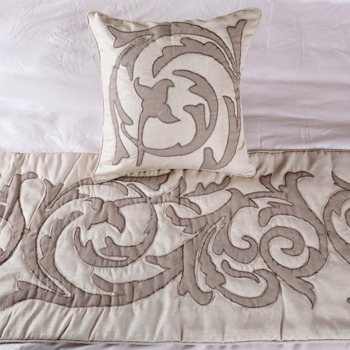The HomeCentric Handmade Ivory & Beige King 90 x 18 inch Bed Runner with 2 Matching Pillow Cover, Linen Lurex Applique Bed Scarf, Abstract Modern - Pretty Dainty