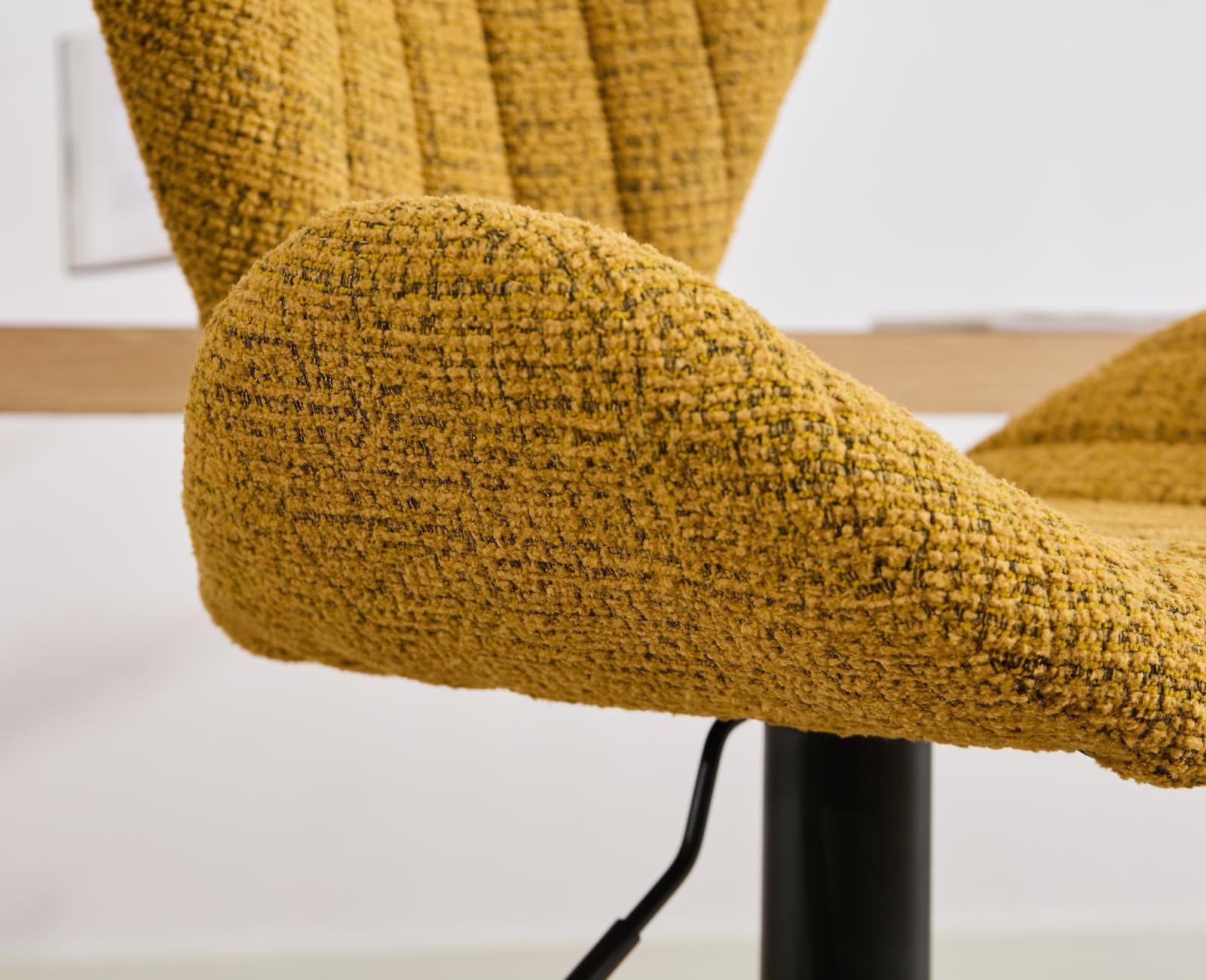 Tabouret de Bar Pivotant 360° en Chenille Lot de 2 Tabourets Hauts avec Dossier Unique Chaise de Bar Réglable en Hauteur pour Cuisine, Jaune