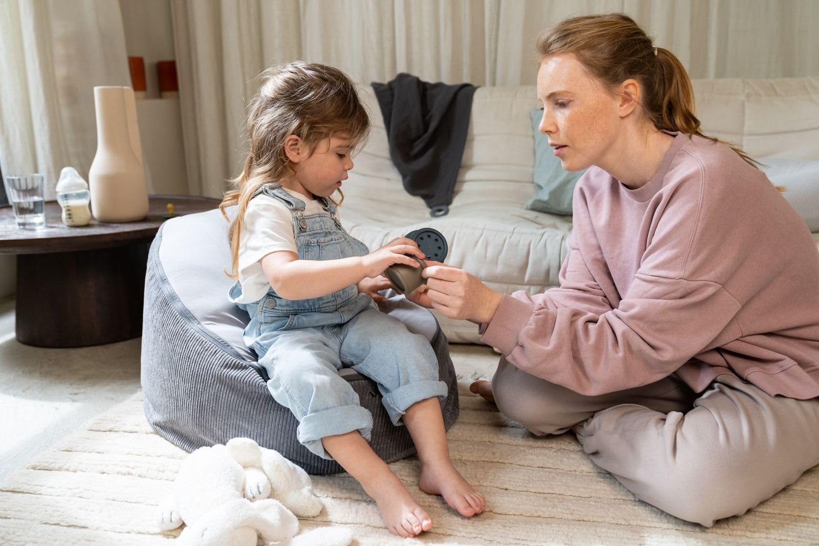 doomoo Transat Bébé Evolutif Fauteuil Enfant Seat'n Grow- Dès la Naissance et jusqu'à 25kg - Ultra Confort - Remplissage Microbilles et Tissus en Coton Doux Oeko-Tex et GOTS, Gris