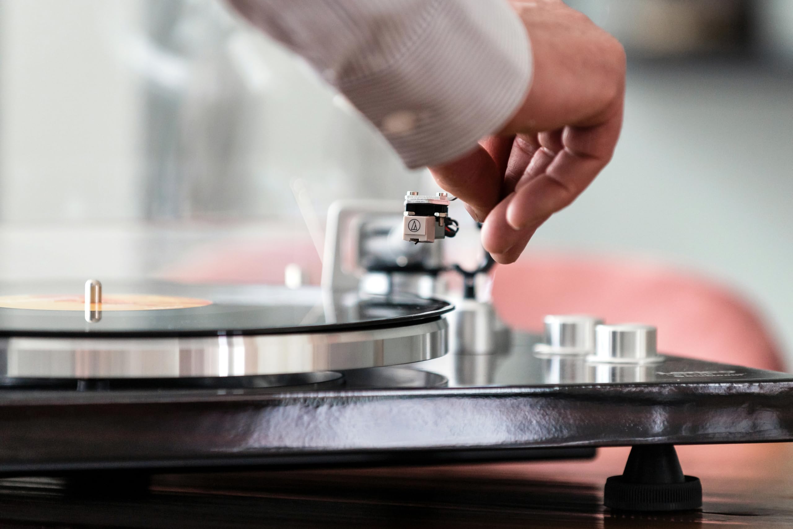 Lenco LBT-188WA - Vinyl Plattenspieler mit Bluetooth Ausgang