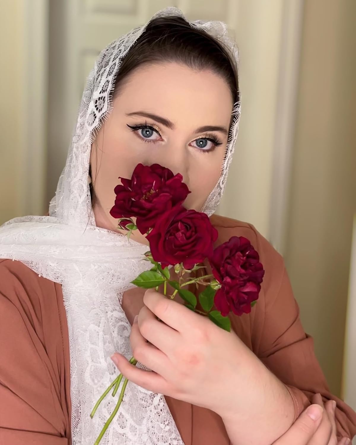 Mantveil Rectangular Church Veils for Women: Spanish Floral Lace Chapel Veil Scarf Mantilla Wrap Shawl Mass Head Covering - Image 7