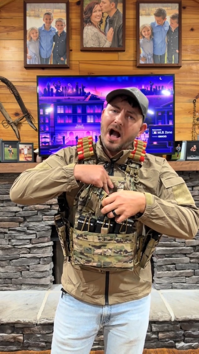 Amazon.com : Camo Tactical Outdoor Carrier Vest (Army Green