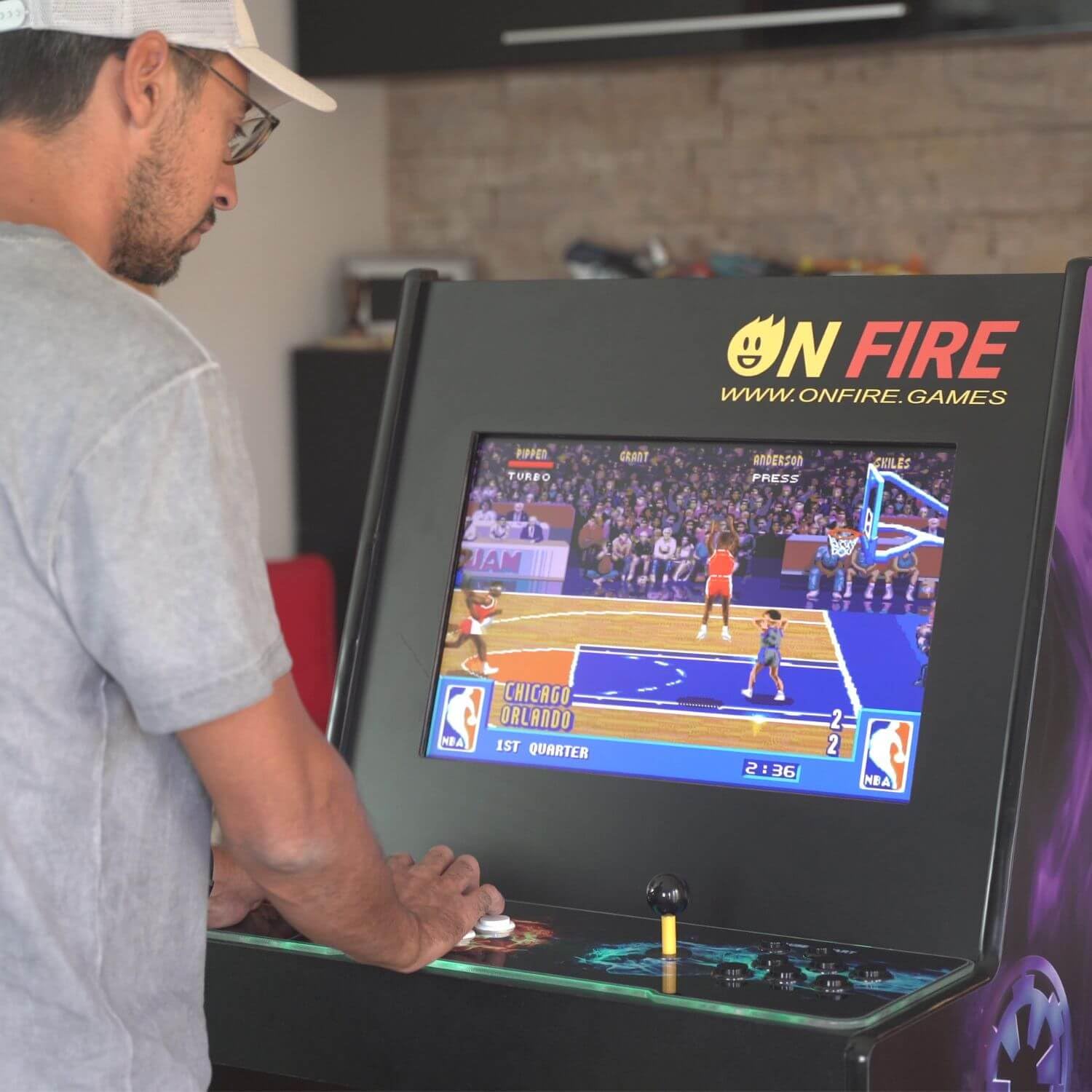 ONFIRE GAMES | Cabinato Arcade Made In Italy | Retro Console Con 10.000 Giochi | Console Amarcord Da Assemblare | Schermo da 22" e controlli arcade a 6 tasti personalizzabili
