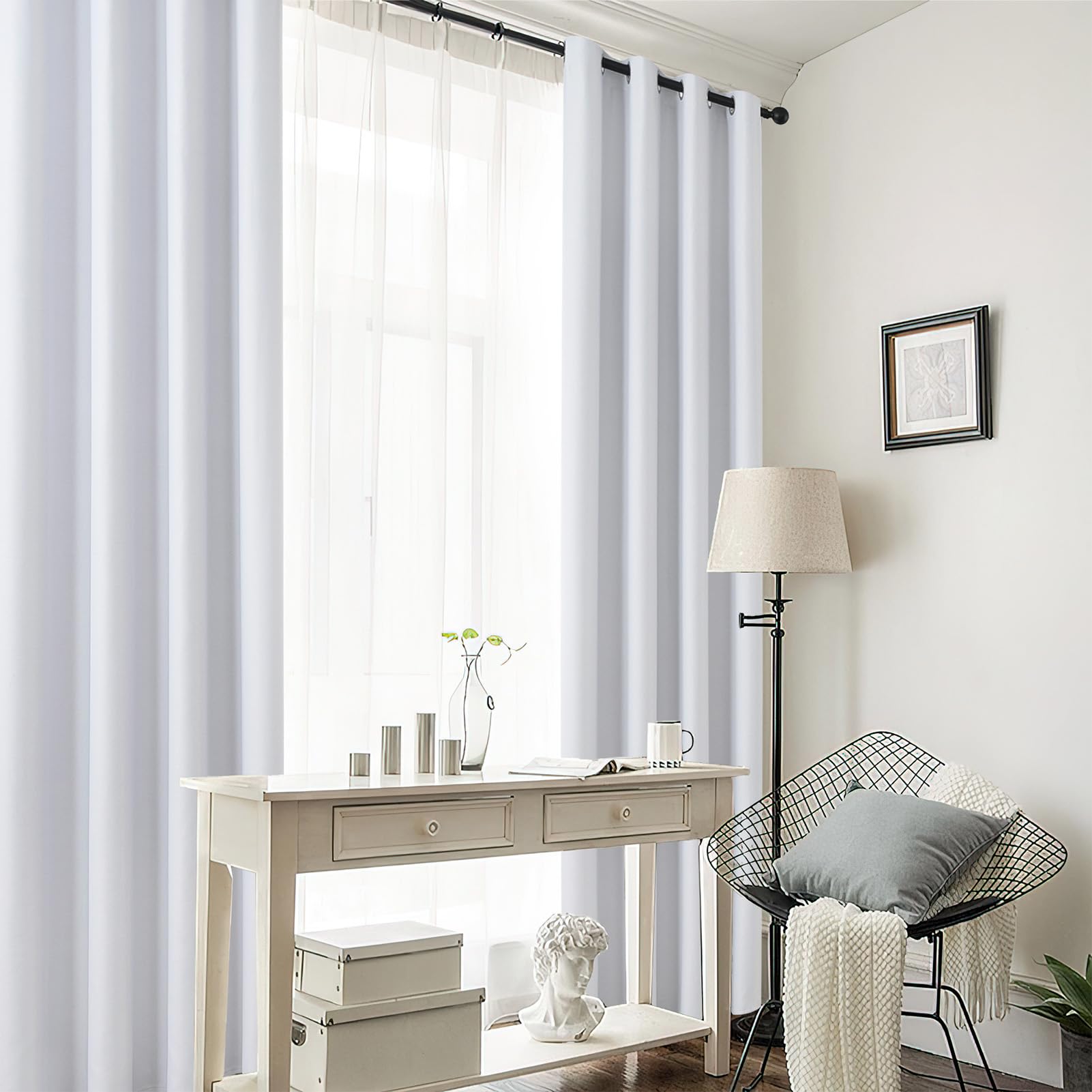 MRTREES Verdunklungsvorhänge Vorhang Weiß 100% Blickdicht 2er Set Gardinen mit Ösen Vorhänge Wohnzimmer Dicker und Schwerer Thermovorhang Kälteschutz, 225 cm Lang, 140 cm Breit
