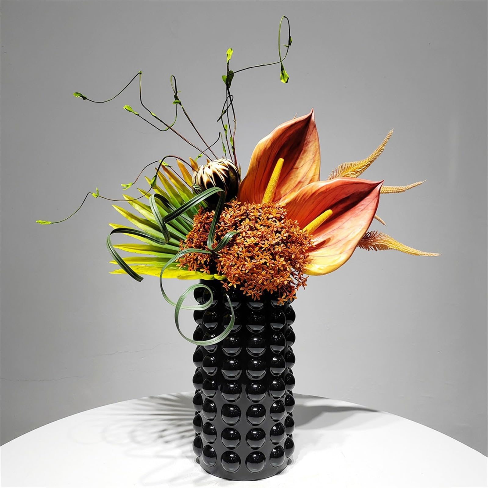 Fiori Artificiali Disposizione Floreale Artistica Simulazione Bouquet di Fiori Decorazione Domestica Disposizione Fiore Artificiale alla Moda con Vaso di Vetro Nero Fiore Finto