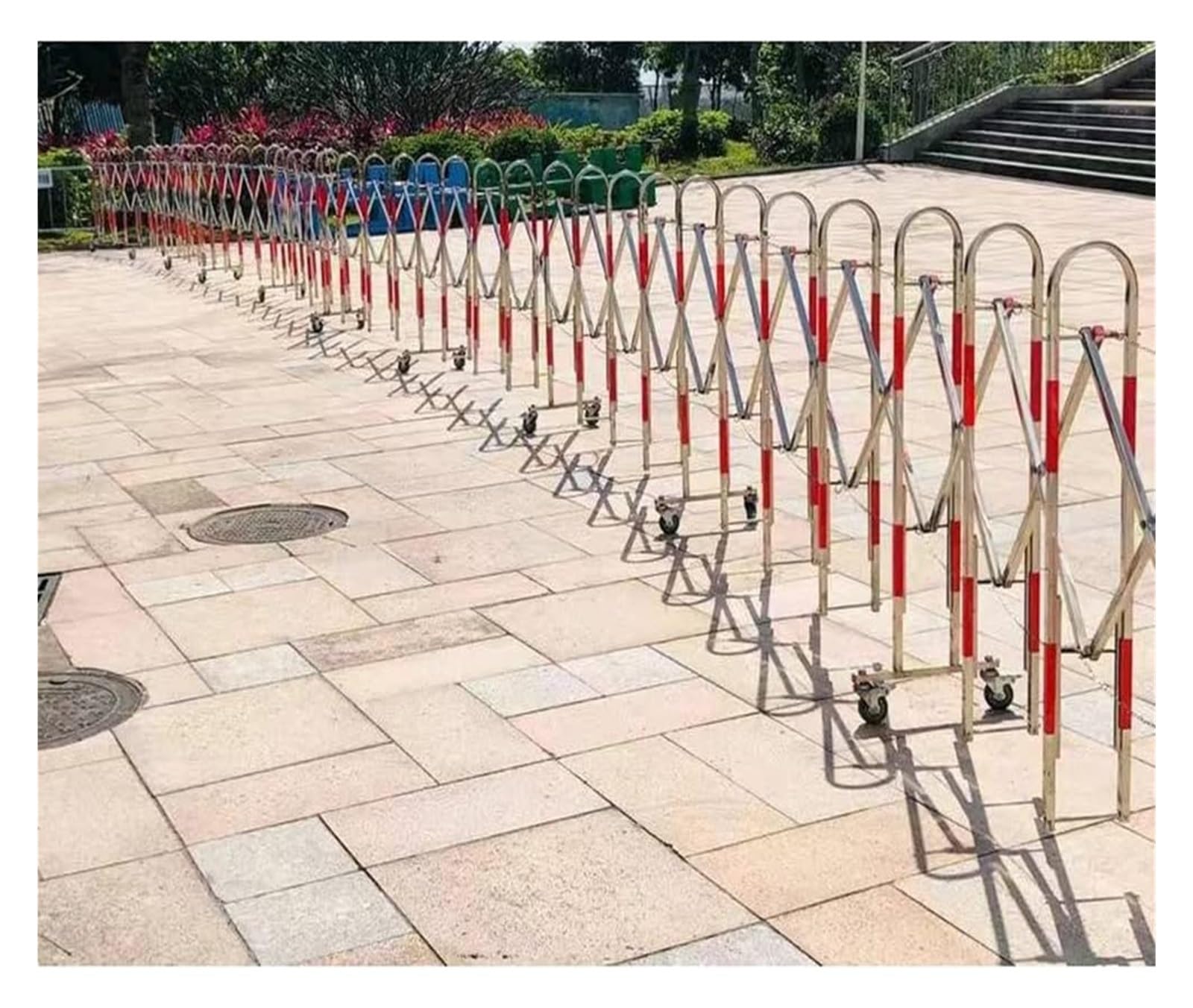 LWJSOCP Retractable Traffic FenceExpandable Metal Barricade with Casters Mobile Safety Barrier Gate (1.1x2.5m) for Events Crowd Control and Industrial Use