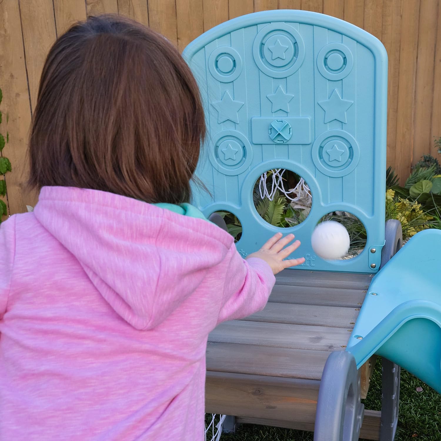 KidKraft Struttura per Arrampicata in Legno (FSC) 5 sport in 1 con Scivolo, Porta da Calcio e Canestro da Basket, Parco Giochi interno ed esterno, Giocattoli per bambini, 20193