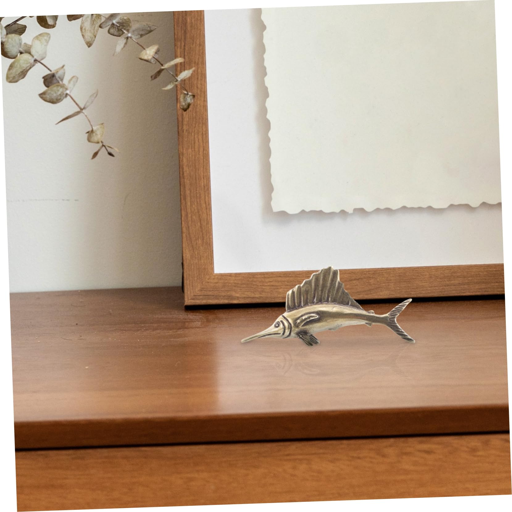 Generic Vintage mosiężna figurka tuńczyka Mini statua stworzenia morskiego zwierzątko oceaniczne ozdoba do wystroju domu i herbaty Feng Shui Pet kolekcjonerska
