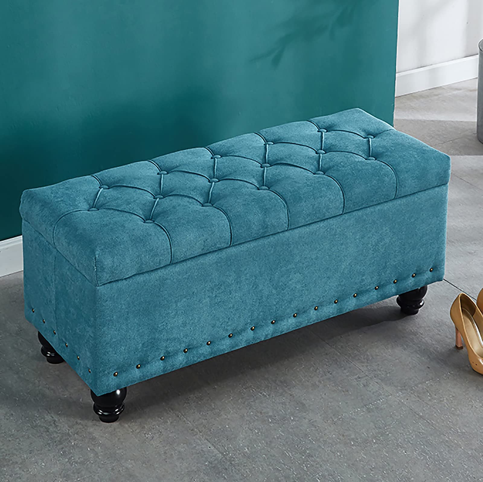 Banc moderne capitonné bleu aux finitions haute qualité