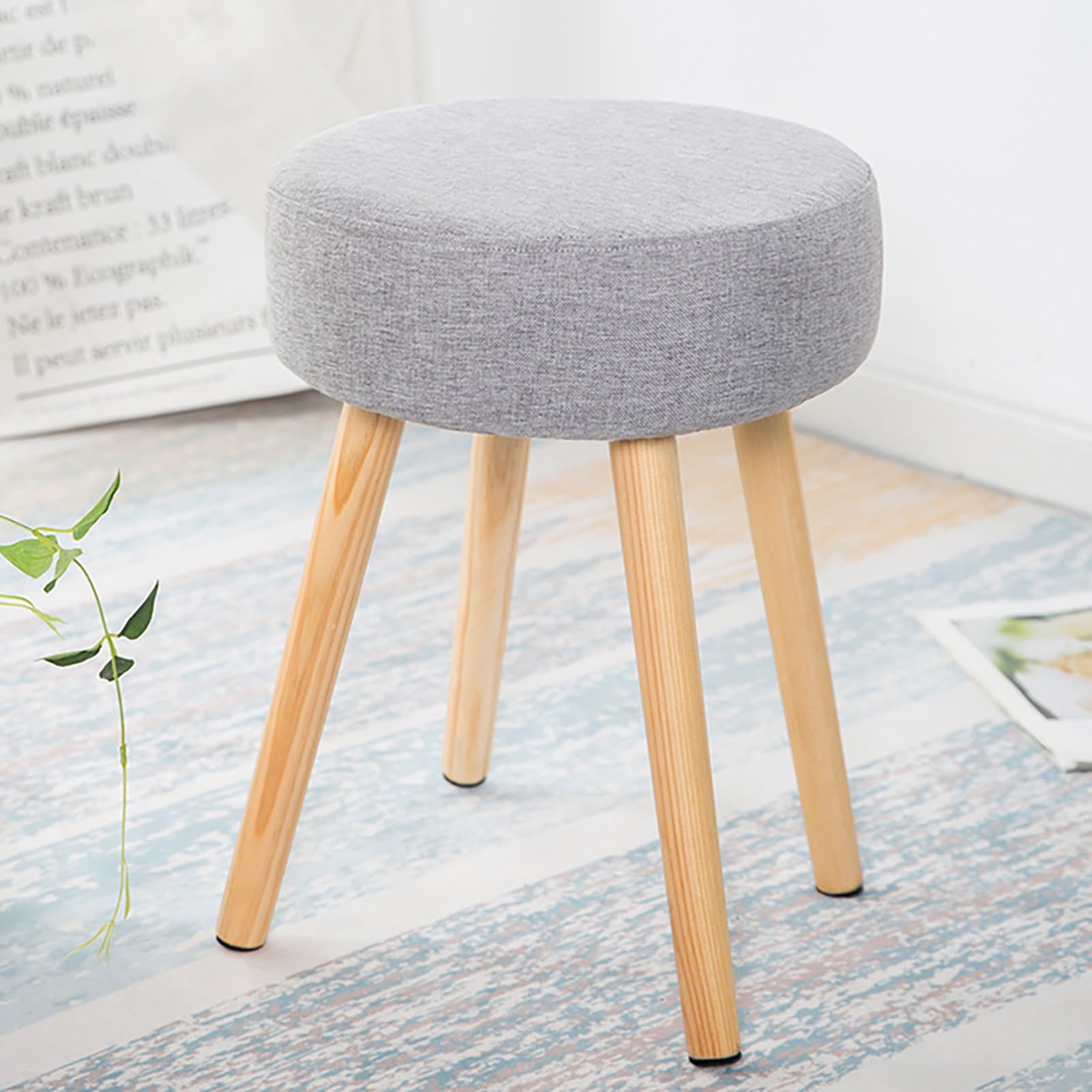 Tabouret rond en bois massif et assise grise haute densité