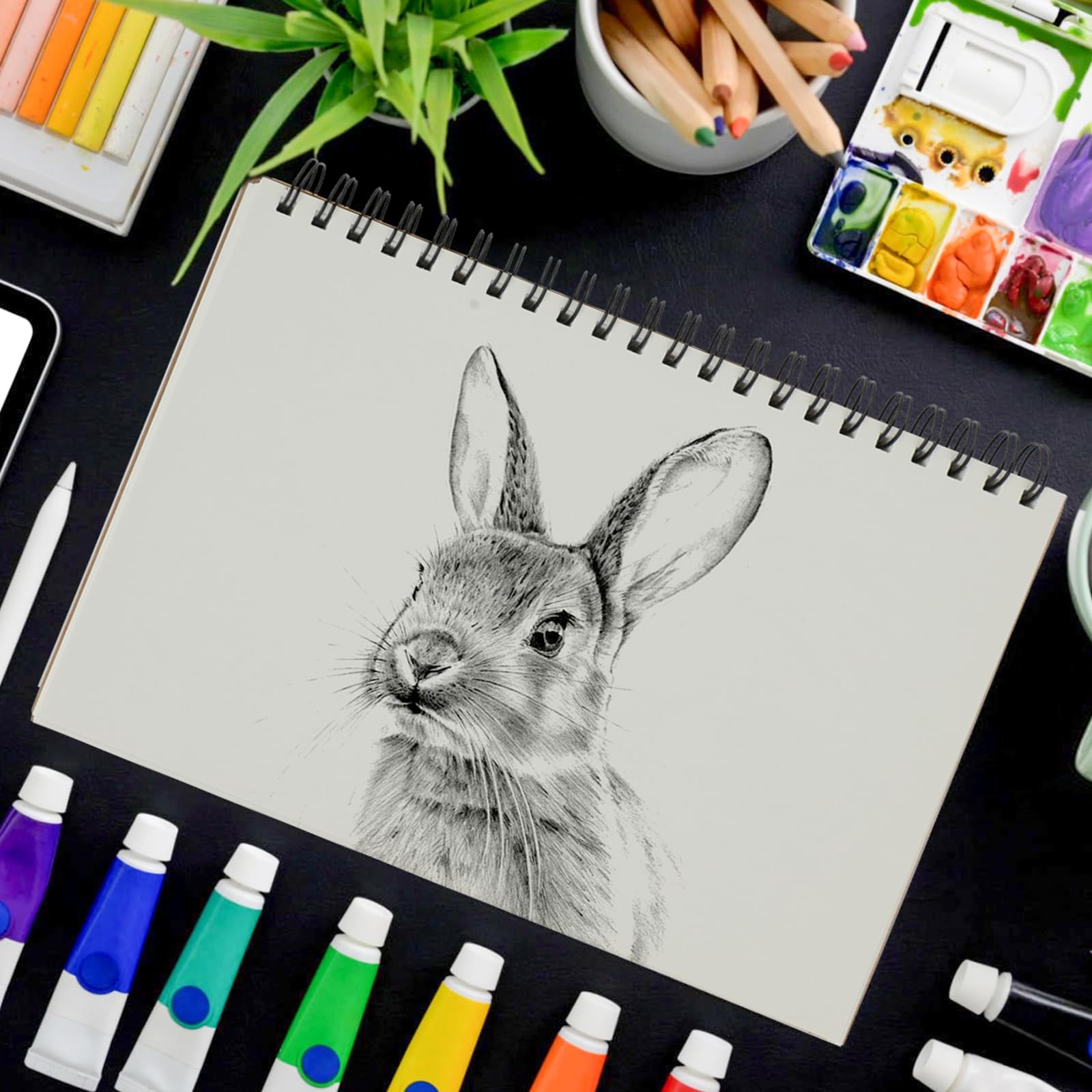 Szkicownik A4, 120 stron grubego papieru rysunkowego, spiralnie oprawiony twardy blok rysunkowy 160 g/m², idealny do szkiców, ilustracji i portretów (brązowy)