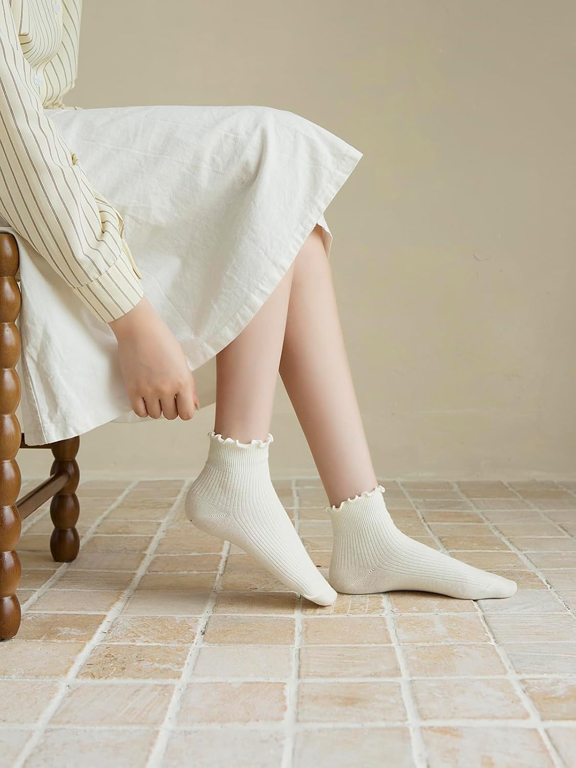 Yawlsow Women's Ruffle Socks, 6Pairs Cute Frilly Ankle Turn-Cuff Casual Socks, Frilly Edged, Knit Cotton Lettuce Crew sock - Image 4