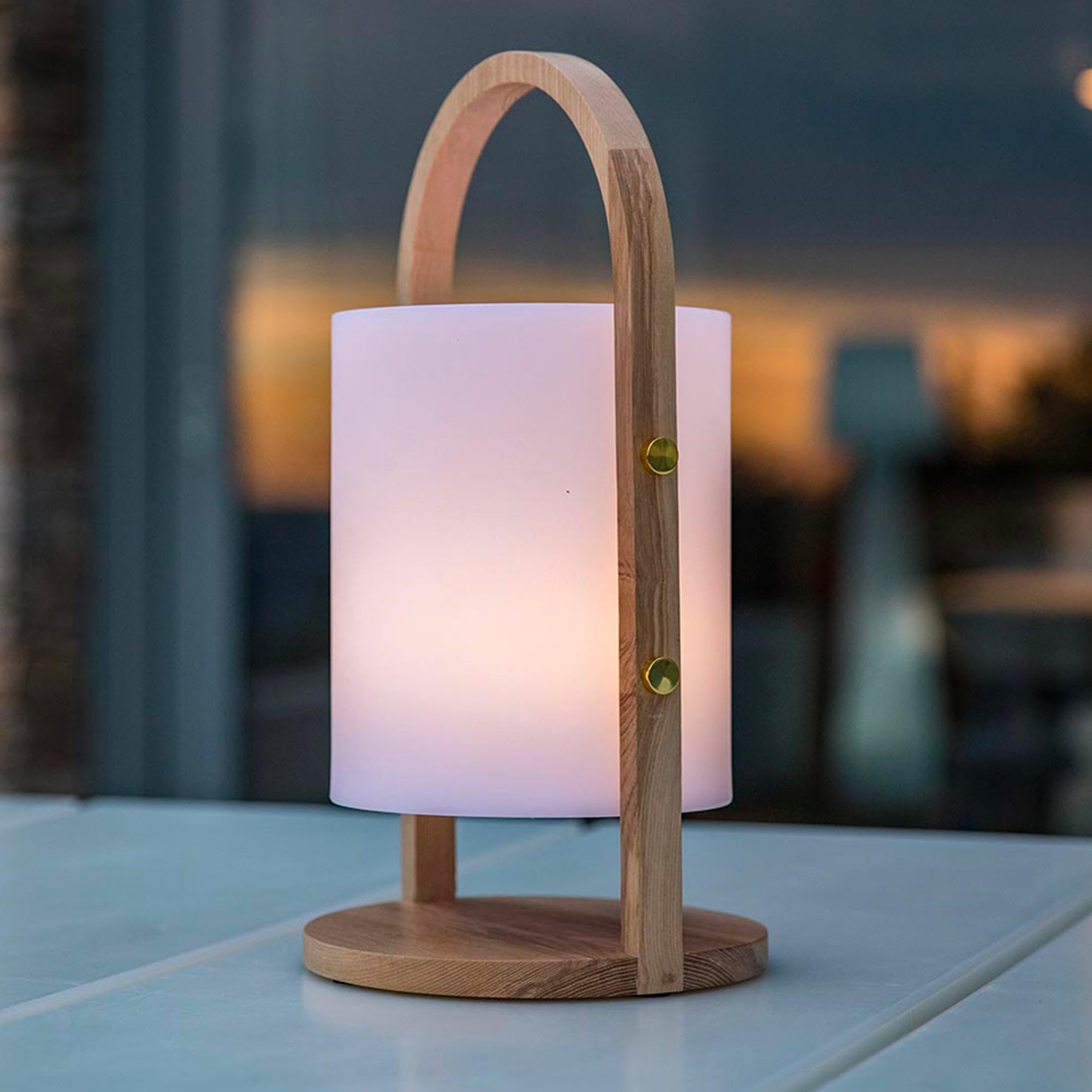 Lumisky Lanterne sans fil design scandinave poignée bois naturel LED blanc chaud/blanc dimmable WOODY H37cm