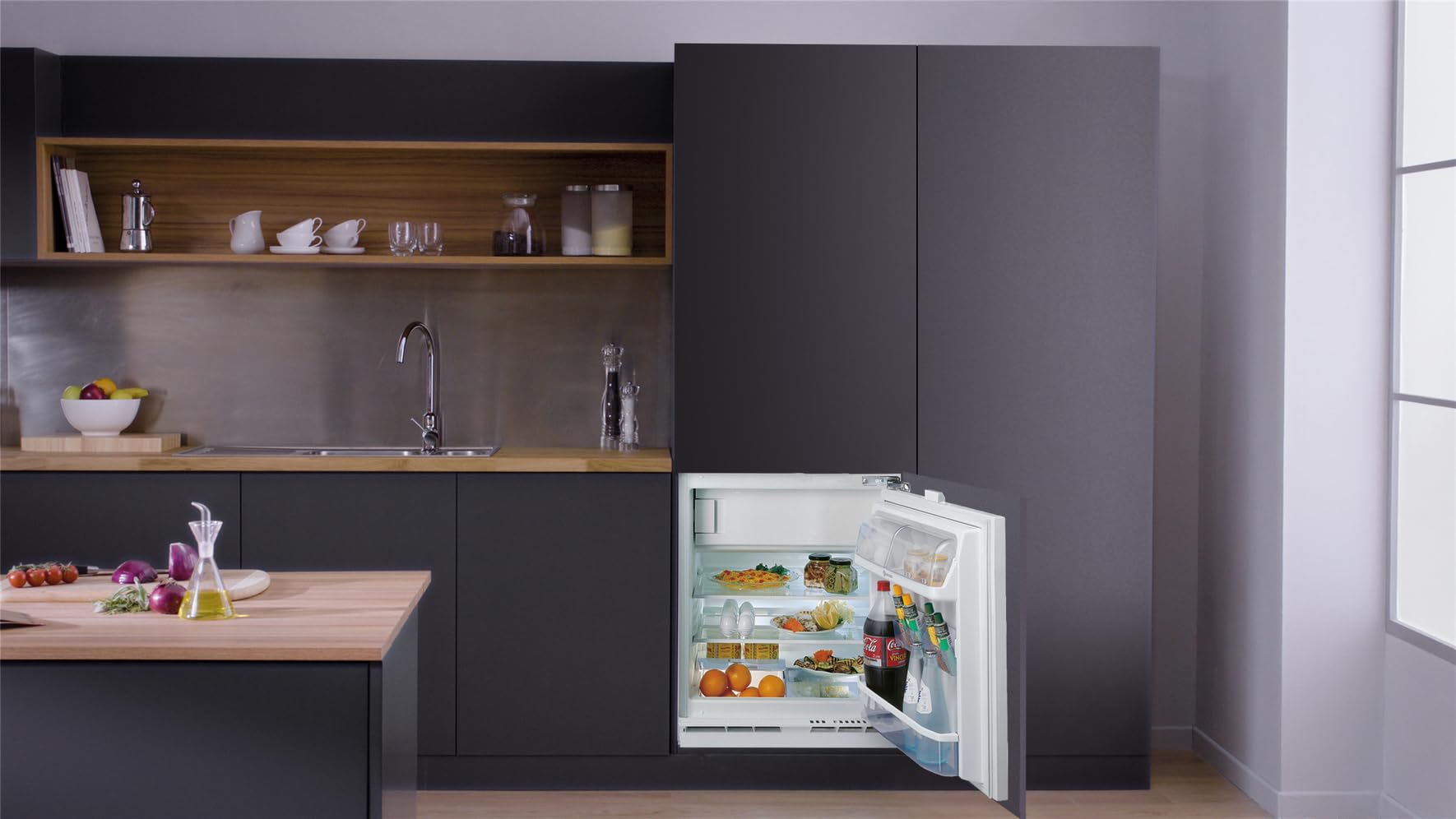 Bauknecht KSU 8GF2E Unterbau-Kühlschrank mit Gefrierfach/Elektronische Temperaturregelung/optisches Warnsignal-Störungen/LED-Licht/Superkühlfunktion/Abtauautomatik im Kühlteil/Sicherheitsglas