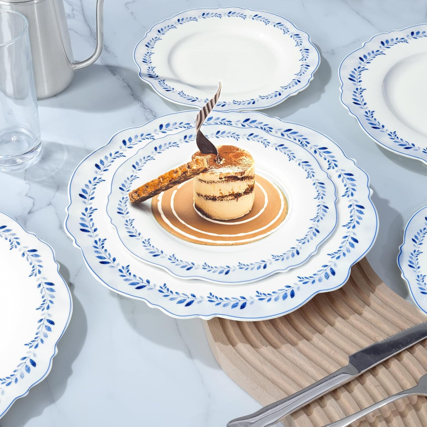 fanquare Lot de 4 Assiette Plate en Porcelaine, Motif Feuilles Bleues, Service de Assiettes Ø 27 cm Assiette Petit déjeuner Assiette Plate Service