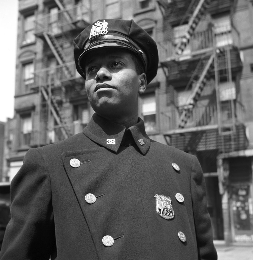 Amazon.co.jp: Posterazzi Na Policeman From Harlem New York