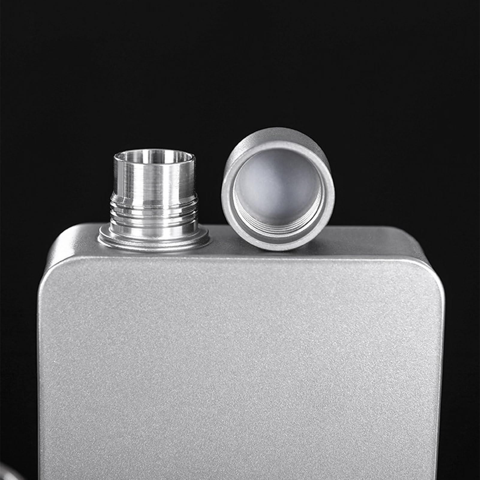 400ml Pure Ti Flask Outdoor Przenośna, lekka kwadratowa butelka na alkohol z lejkiem ze stali nierdzewnej, szczelna na piesze pikniki (Styl mrożony)